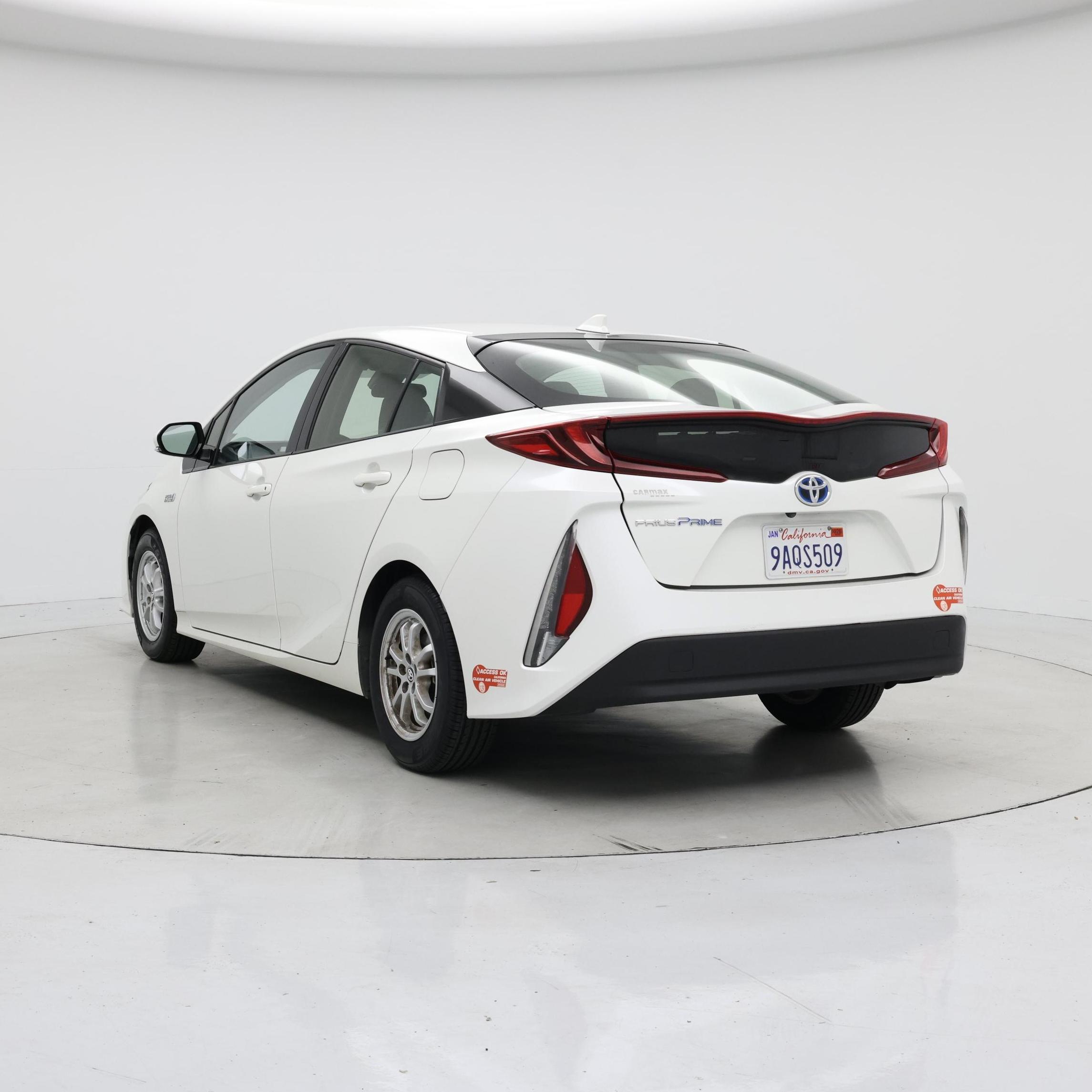 Thumbnail: 2017 Toyota Prius Prime - 2