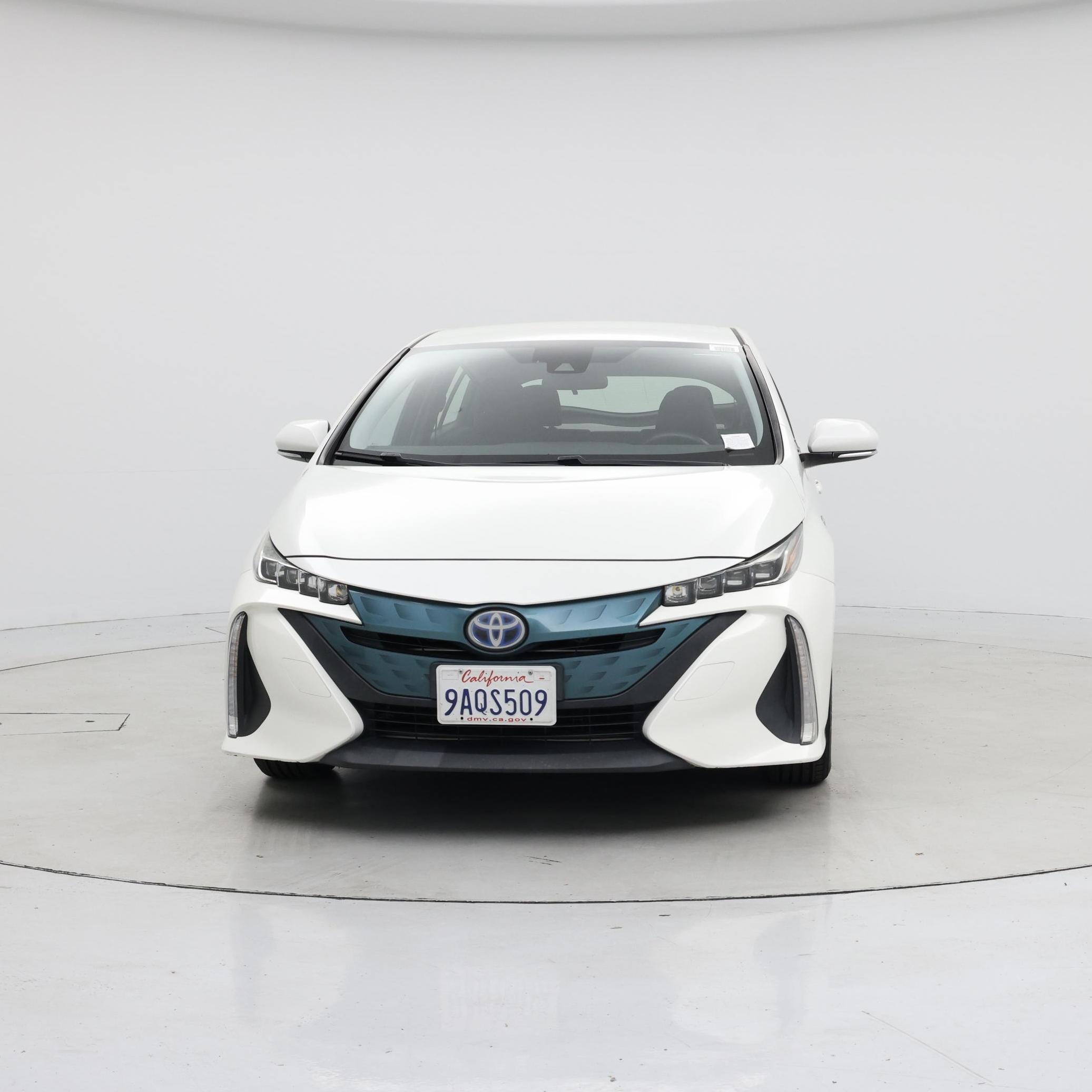 Thumbnail: 2017 Toyota Prius Prime - 5