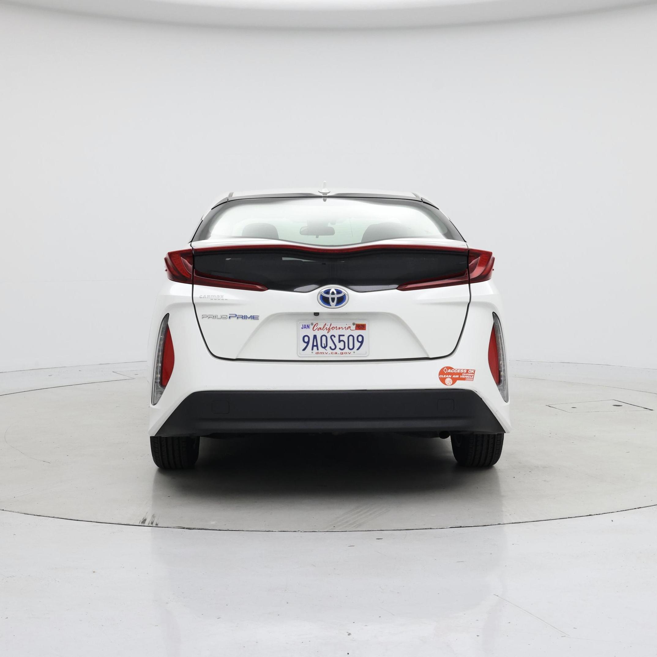 Thumbnail: 2017 Toyota Prius Prime - 6