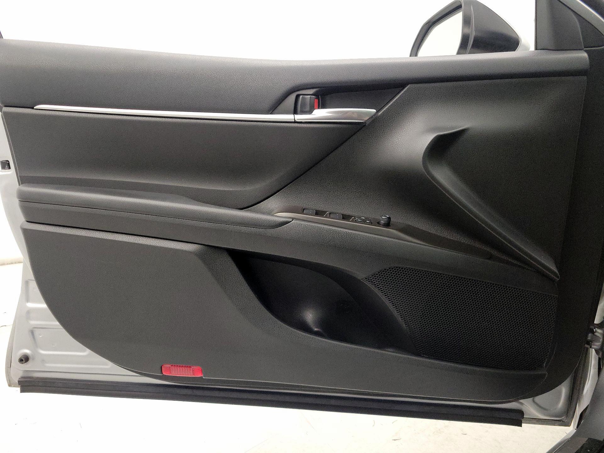 Thumbnail: 2023 Toyota Camry - 12