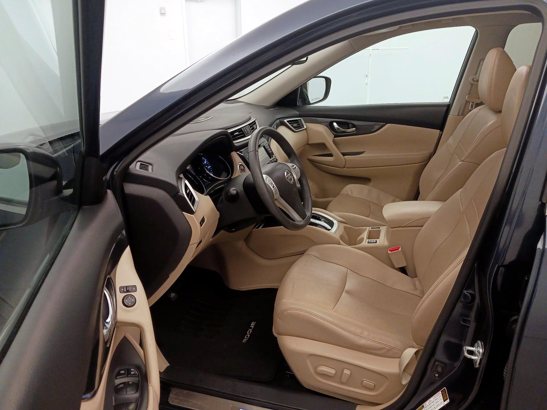 Thumbnail: 2016 Nissan Rogue - 11