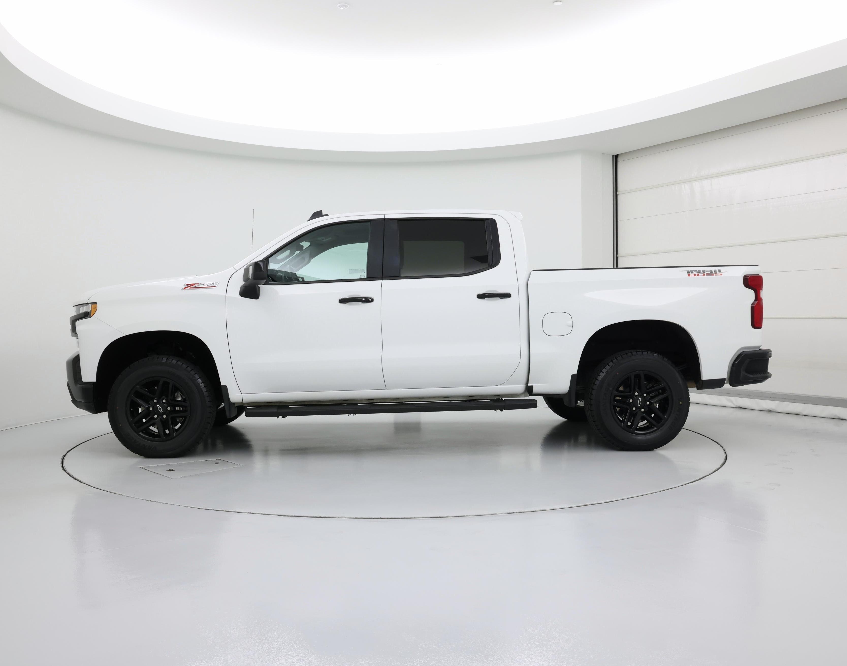 Thumbnail: 2020 Chevrolet Silverado 1500 - 3
