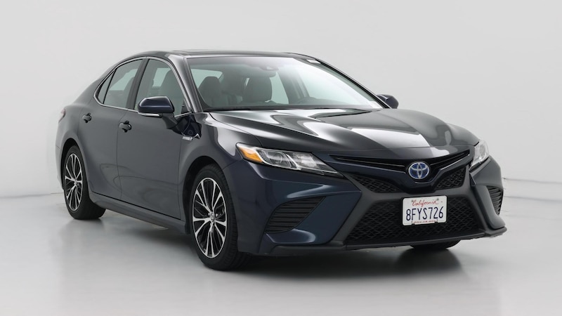 2018 Toyota Camry SE Hero Image