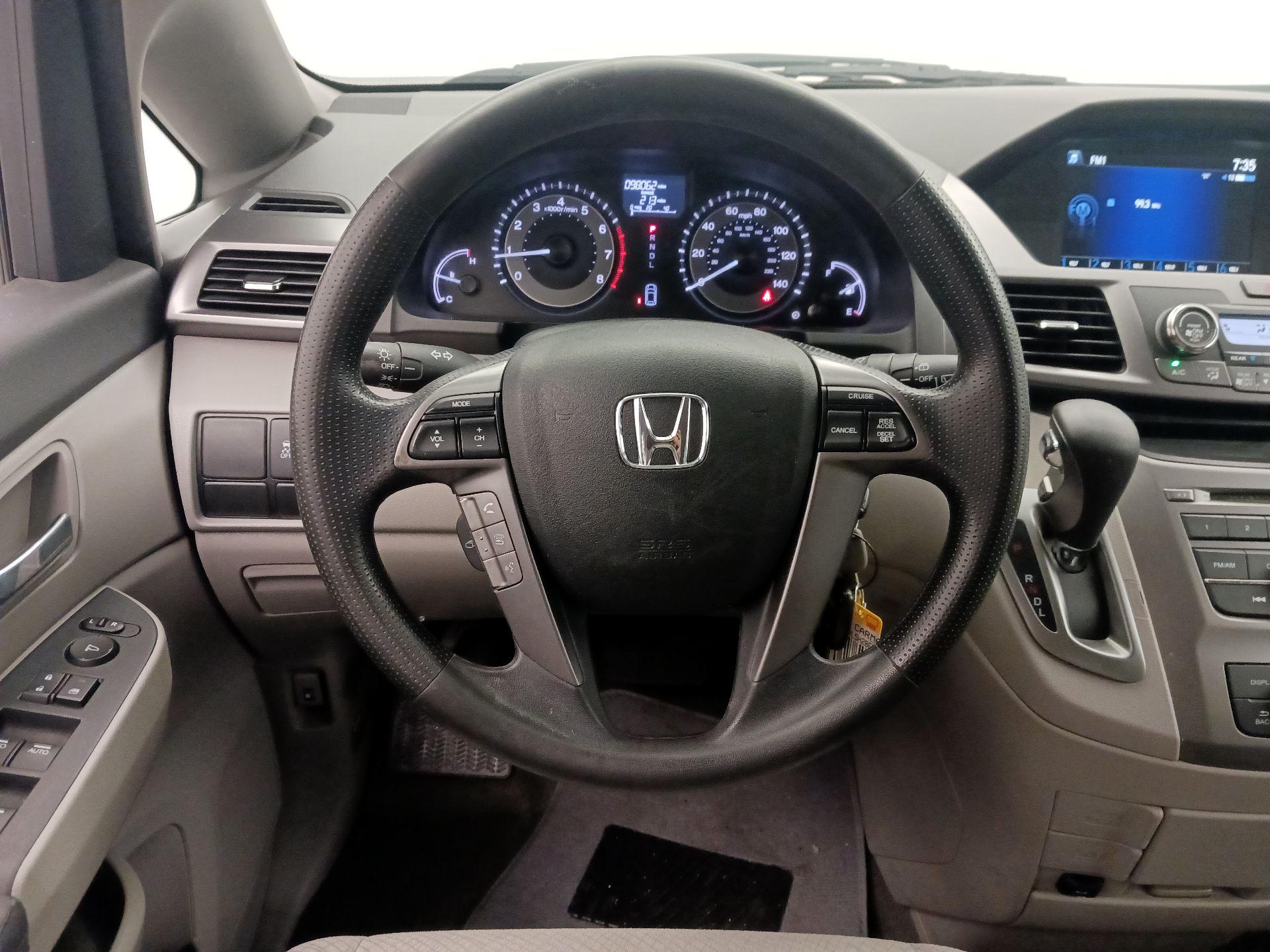 Thumbnail: 2014 Honda Odyssey - 10