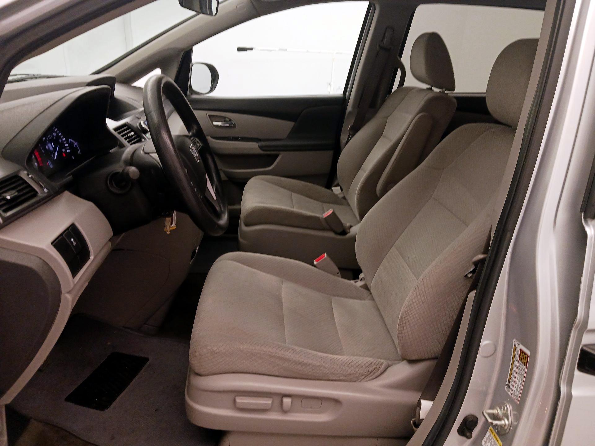 Thumbnail: 2014 Honda Odyssey - 11