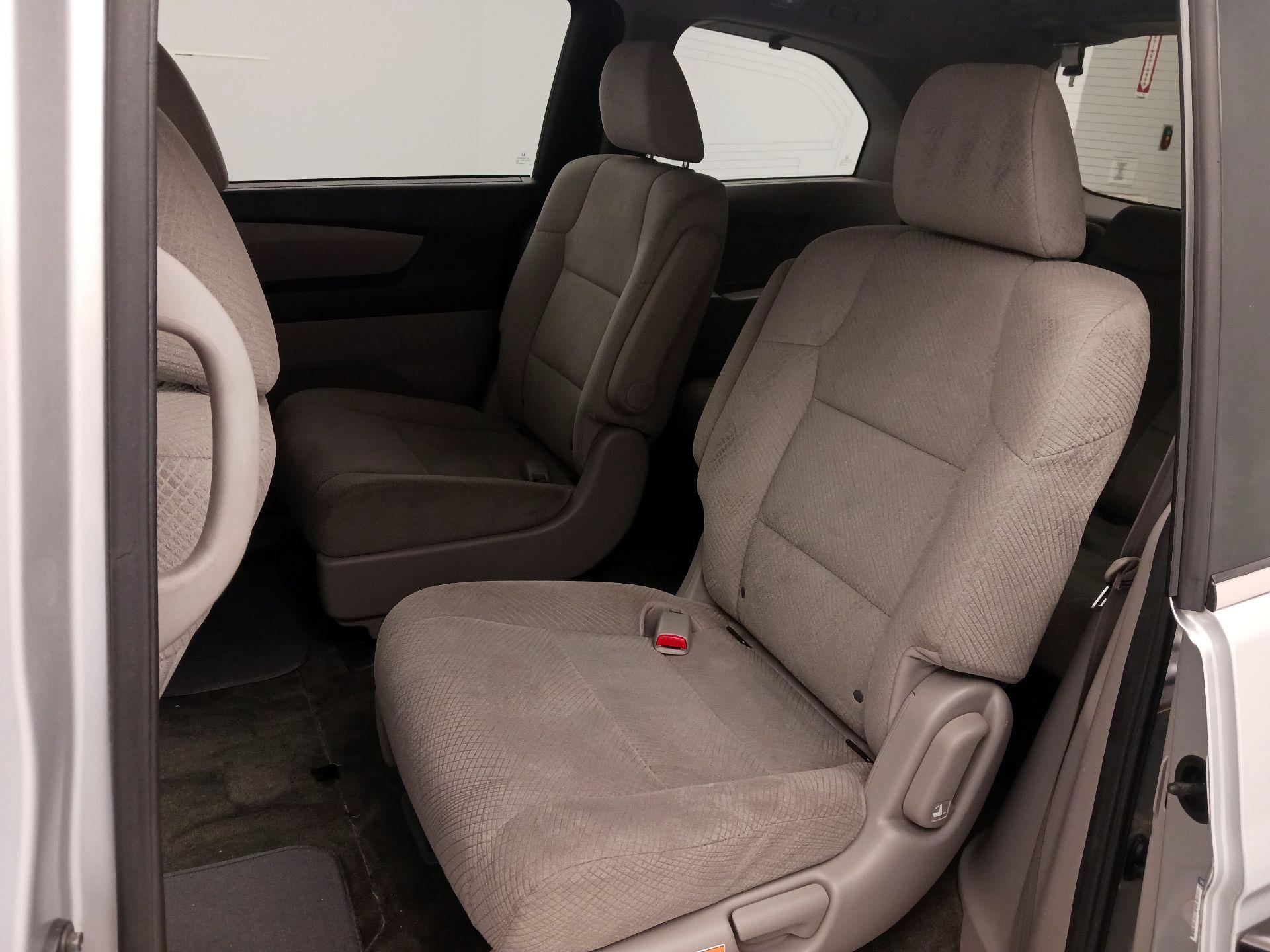 Thumbnail: 2014 Honda Odyssey - 19