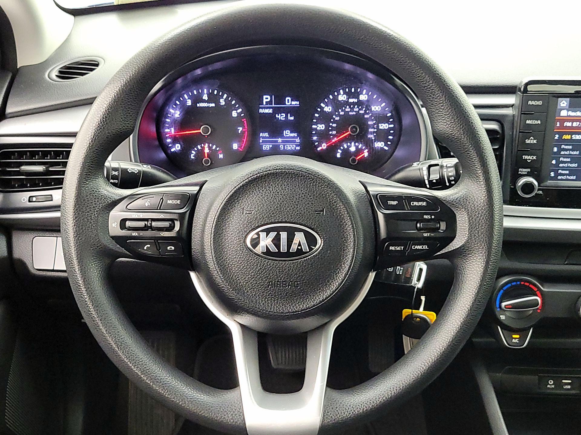 Thumbnail: 2019 Kia Rio - 10