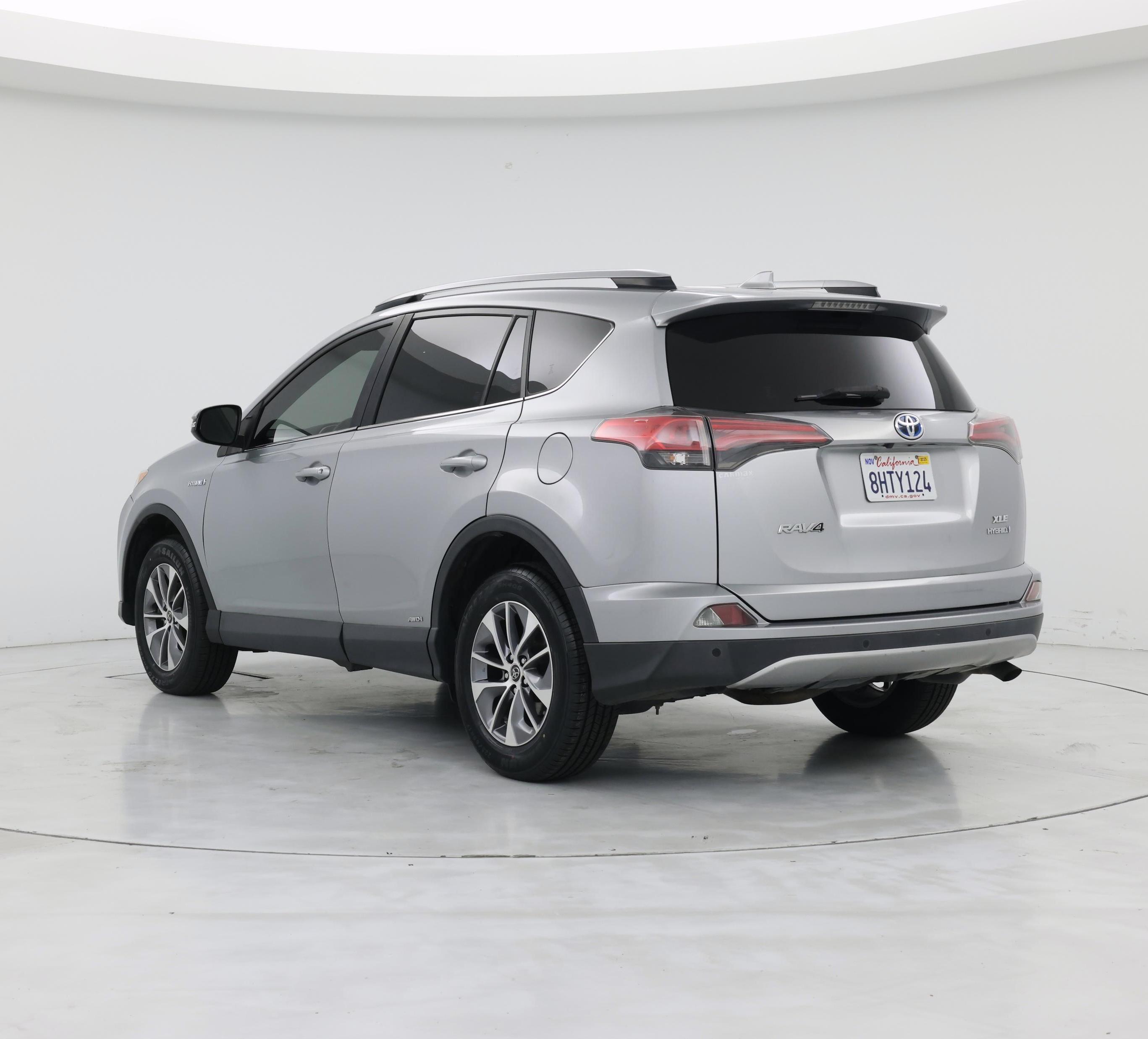 Thumbnail: 2018 Toyota RAV4 - 2