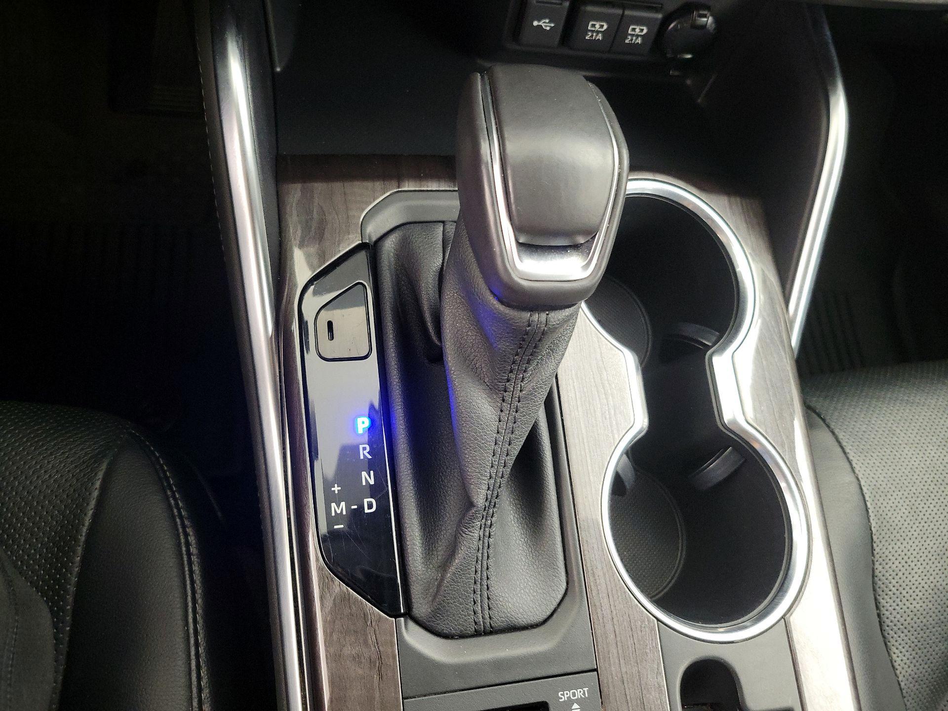 Thumbnail: 2021 Toyota Highlander - 17