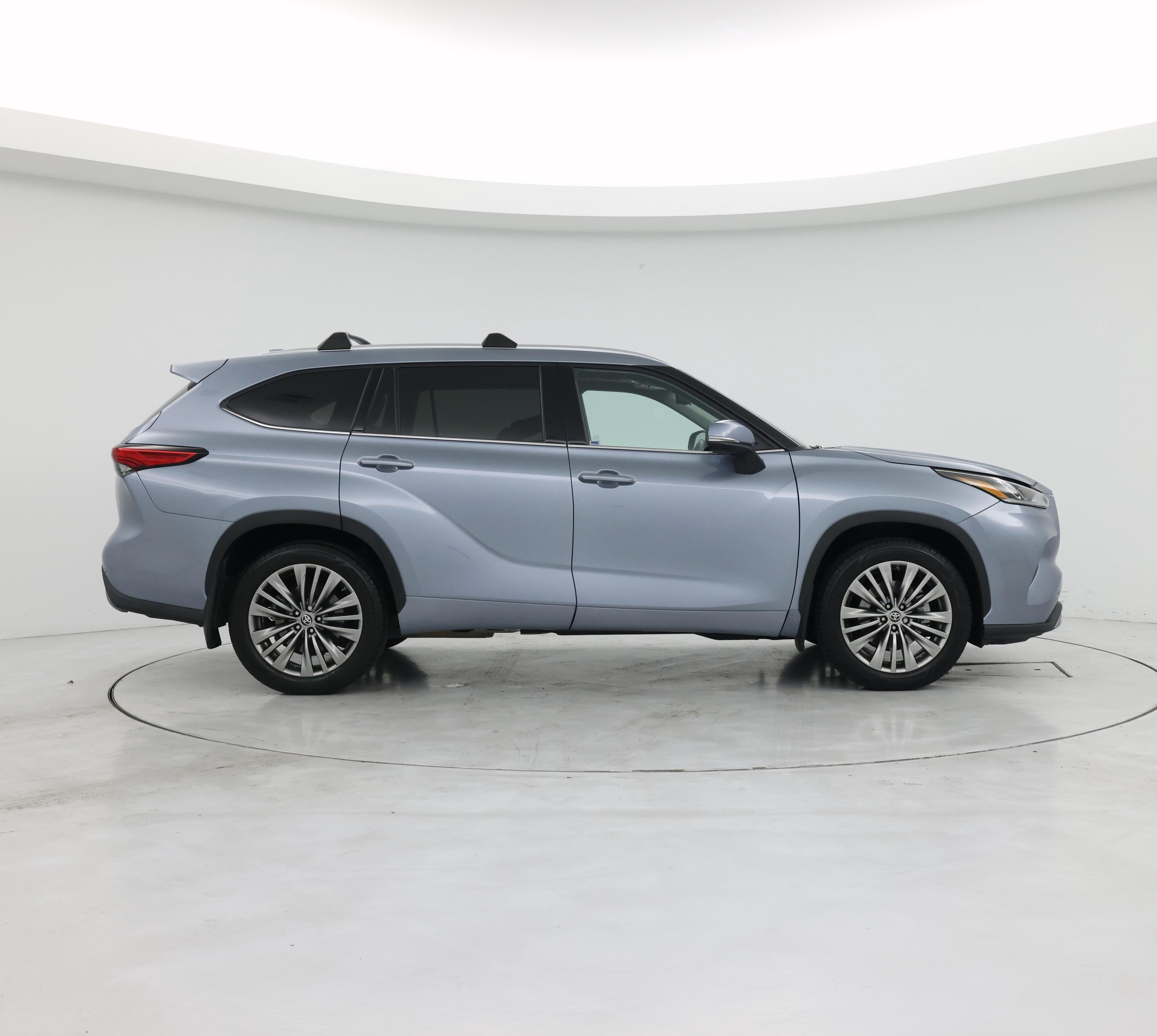 Thumbnail: 2021 Toyota Highlander - 7