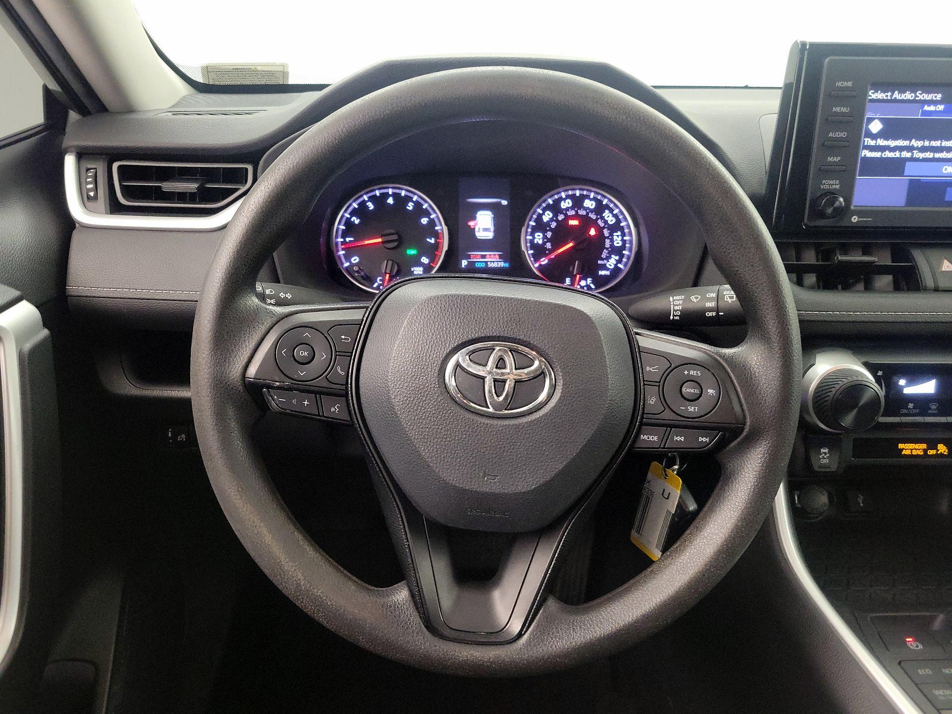 Thumbnail: 2021 Toyota RAV4 - 10