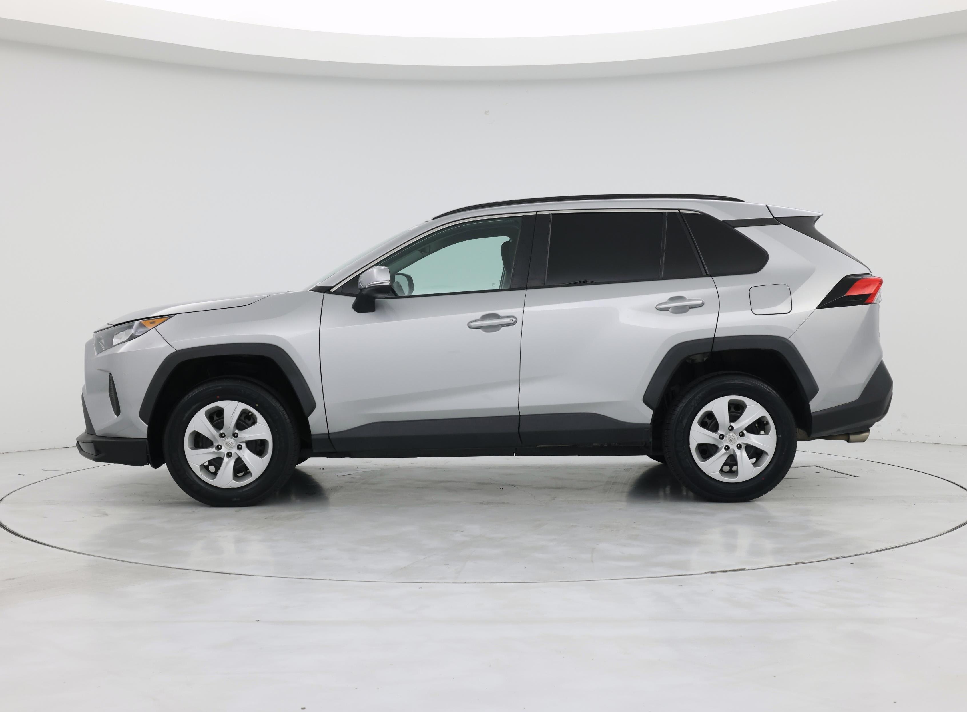 Thumbnail: 2021 Toyota RAV4 - 3