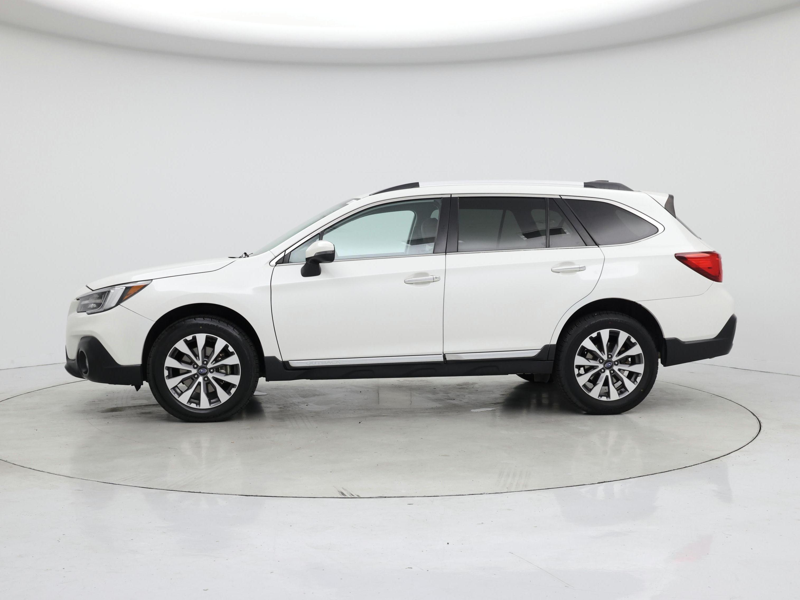 Thumbnail: 2018 Subaru Outback - 3