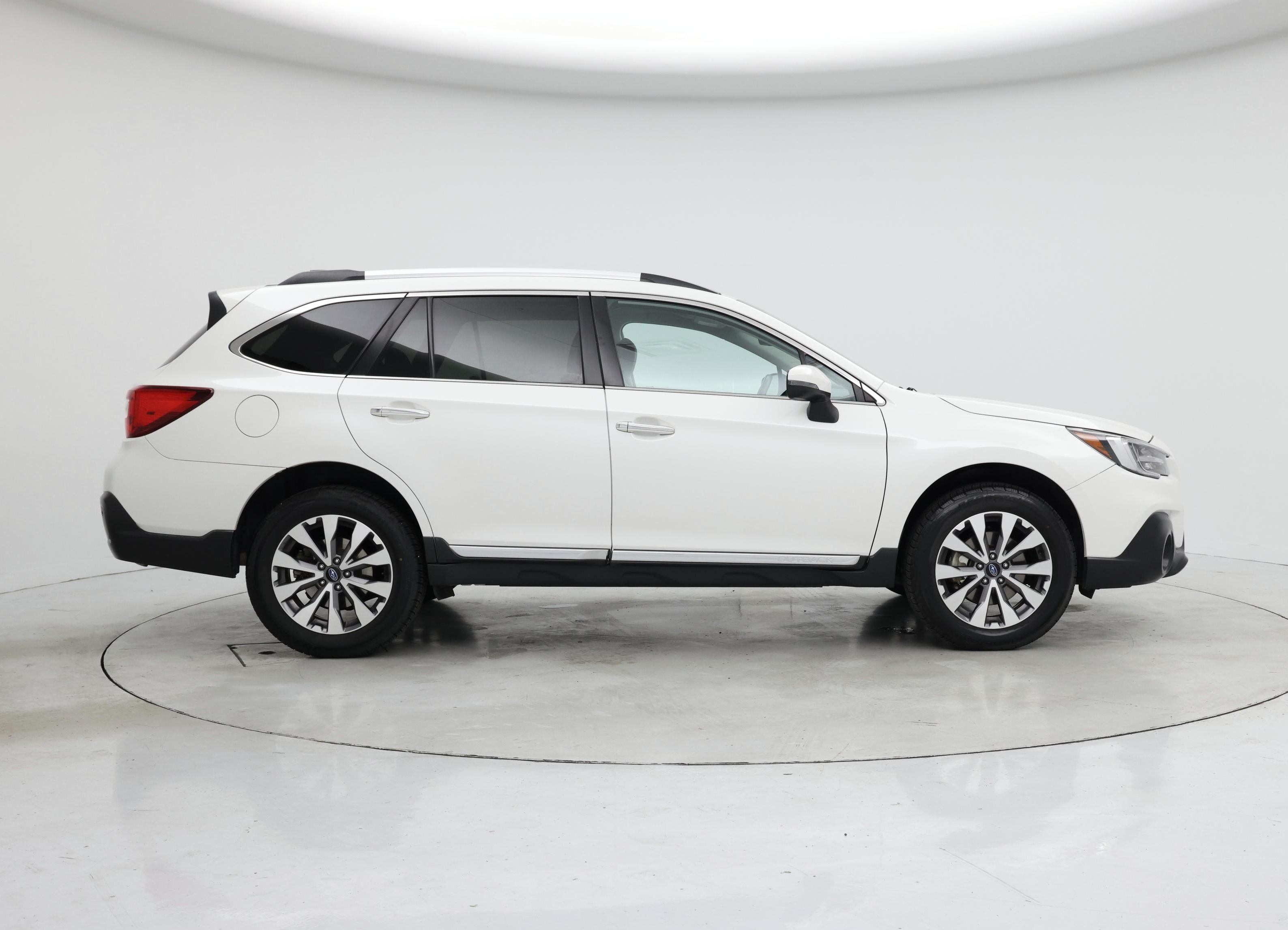 Thumbnail: 2018 Subaru Outback - 7