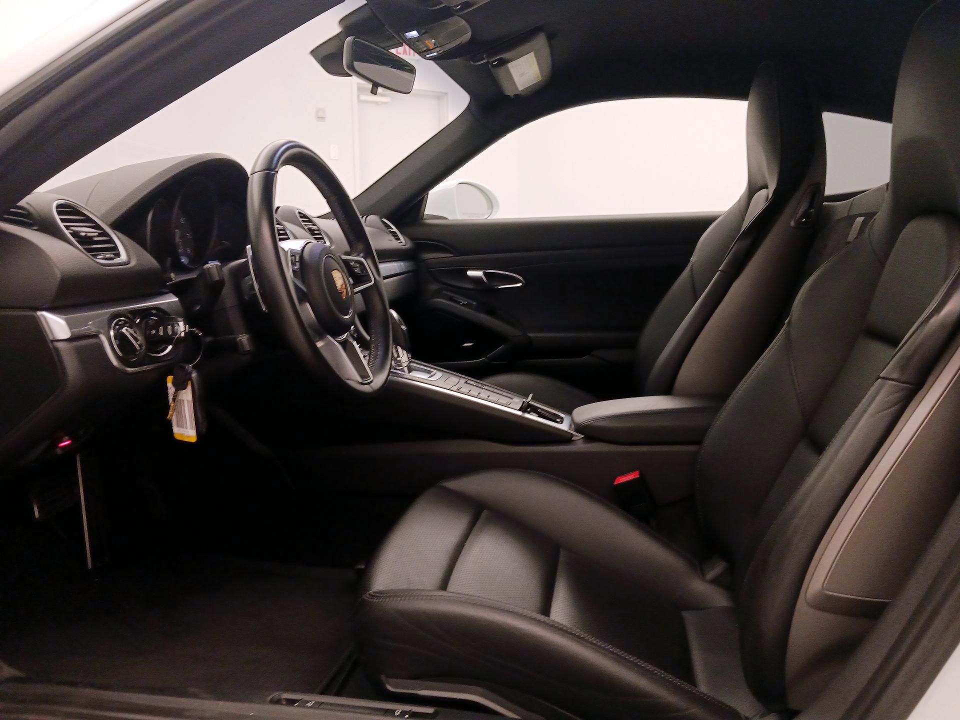 Thumbnail: 2017 Porsche 718 Cayman - 11