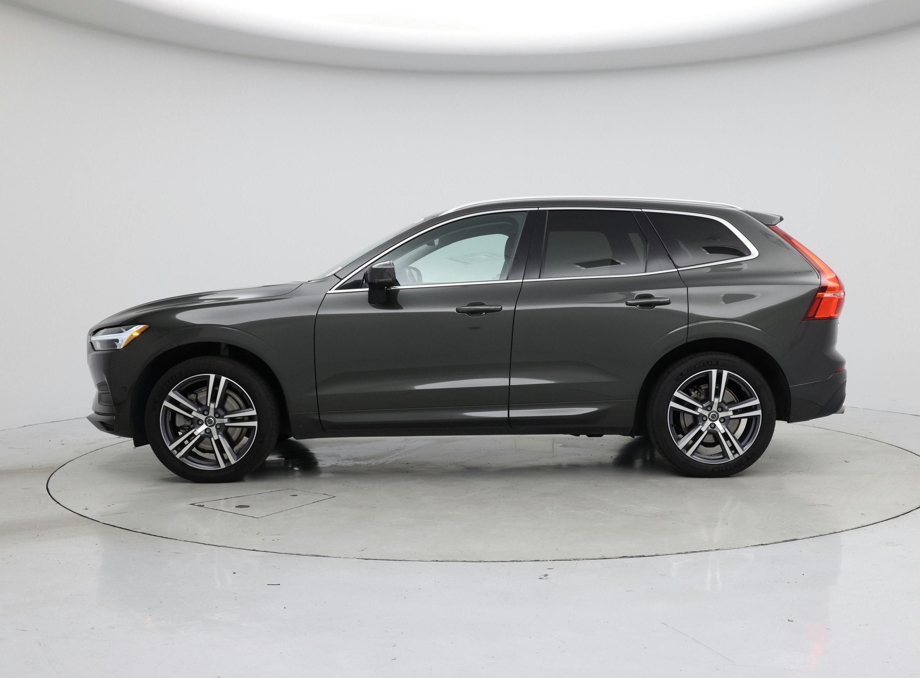Thumbnail: 2018 Volvo XC60 - 3