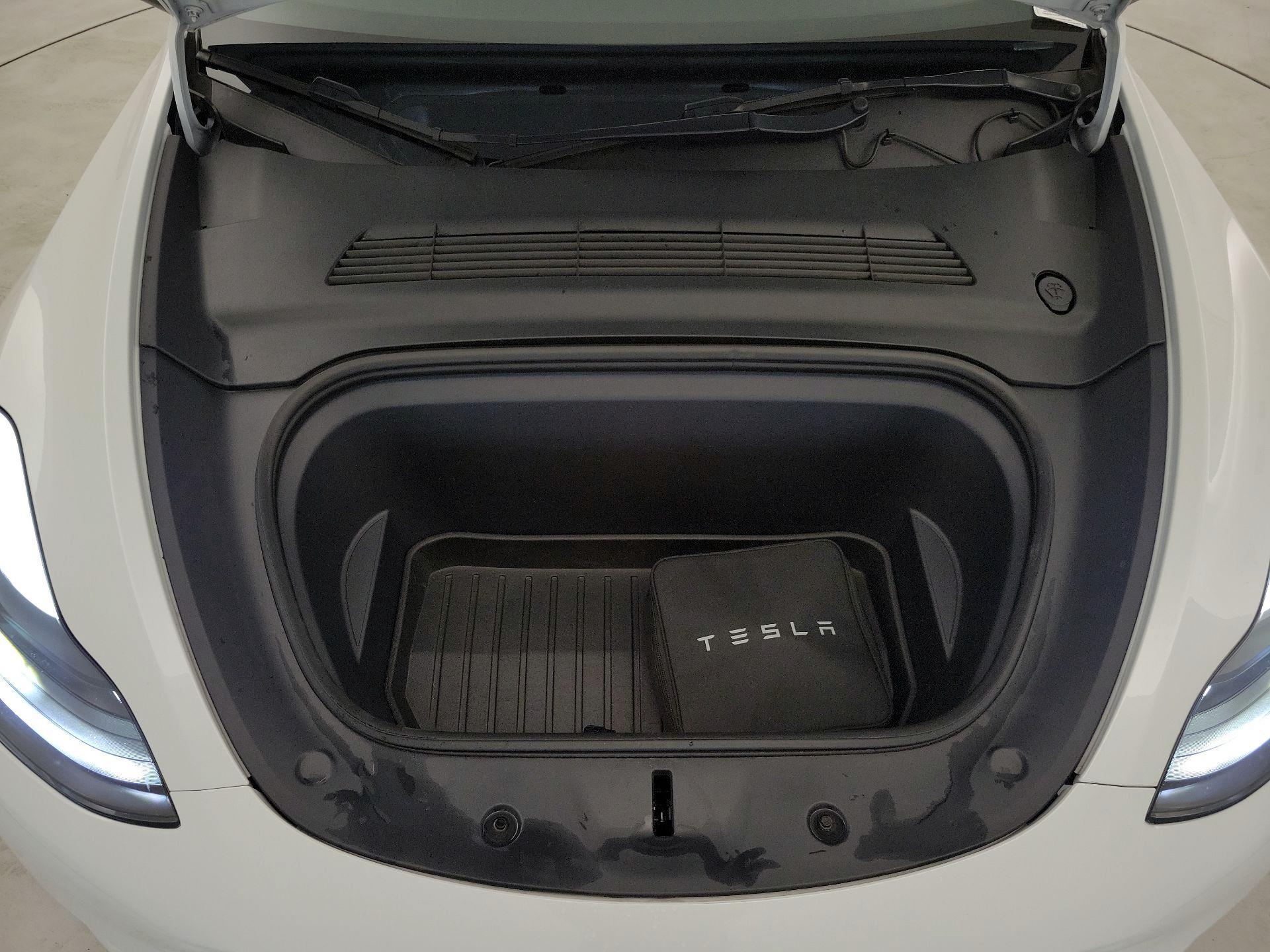 Thumbnail: 2022 Tesla Model Y - 20