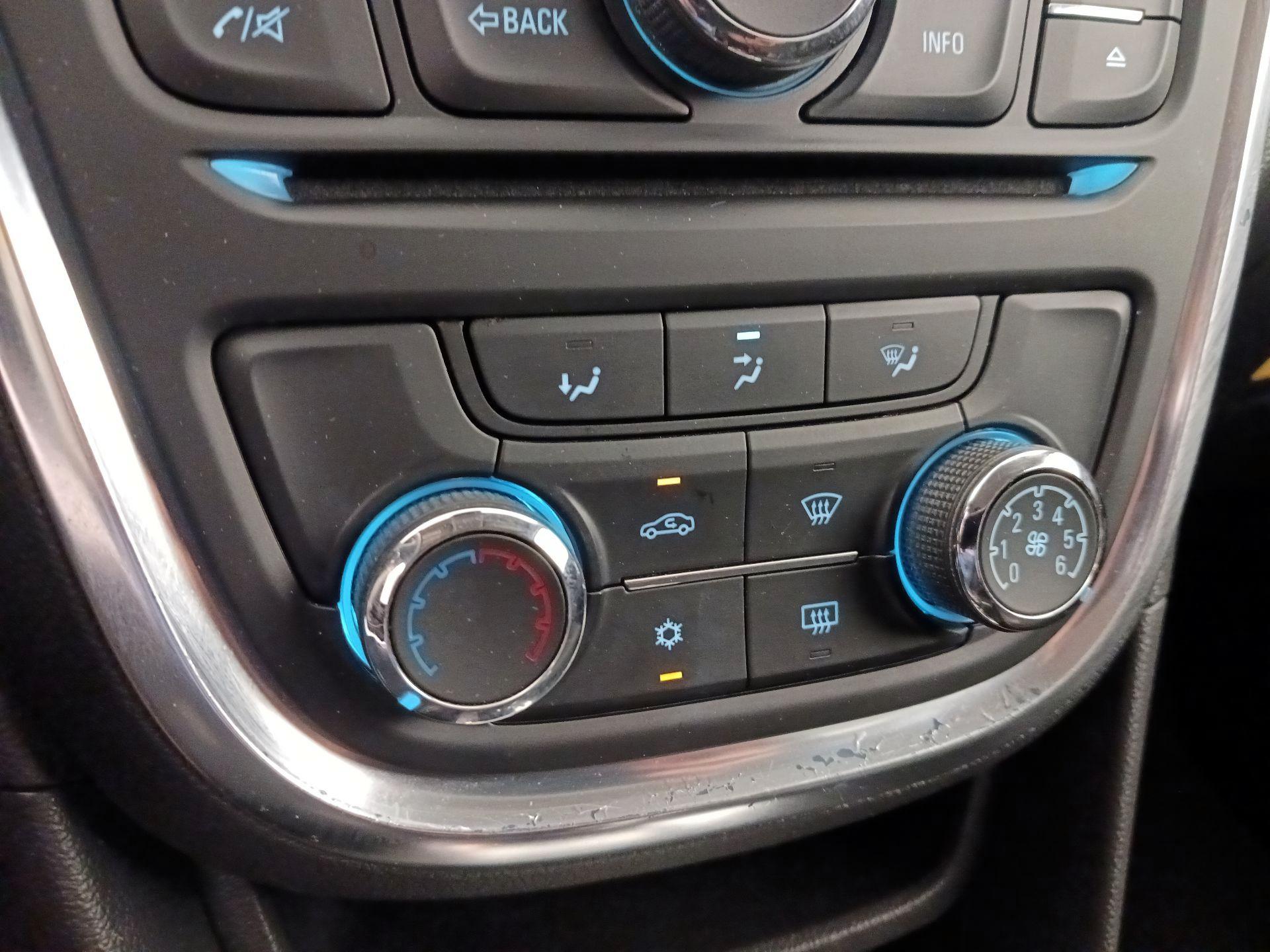Thumbnail: 2015 Buick Encore - 16