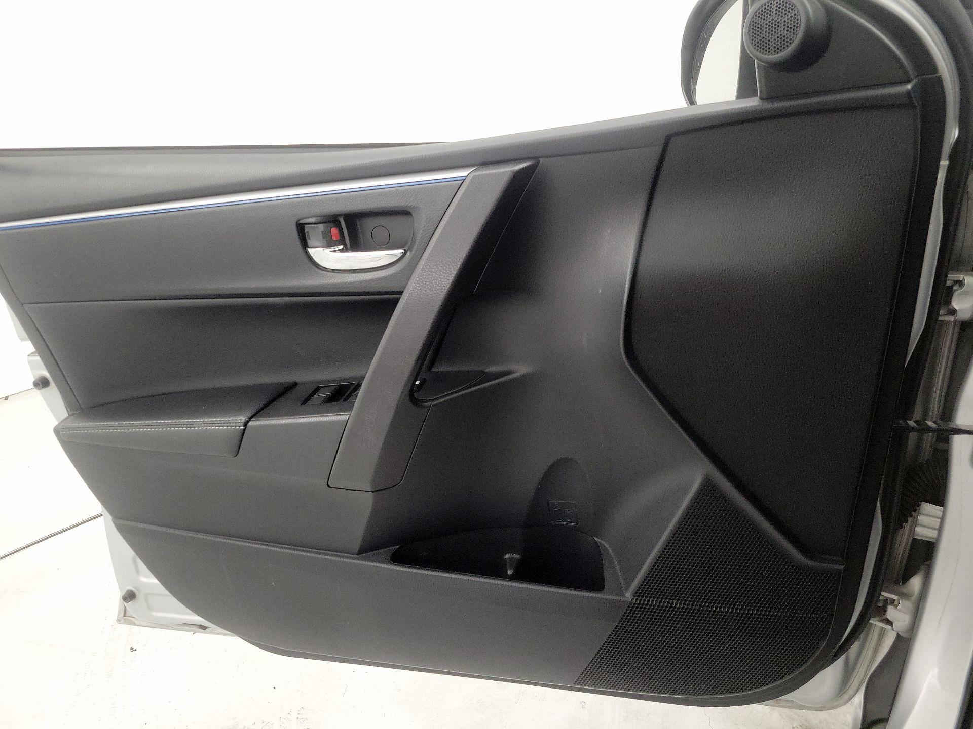Thumbnail: 2014 Toyota Corolla - 12