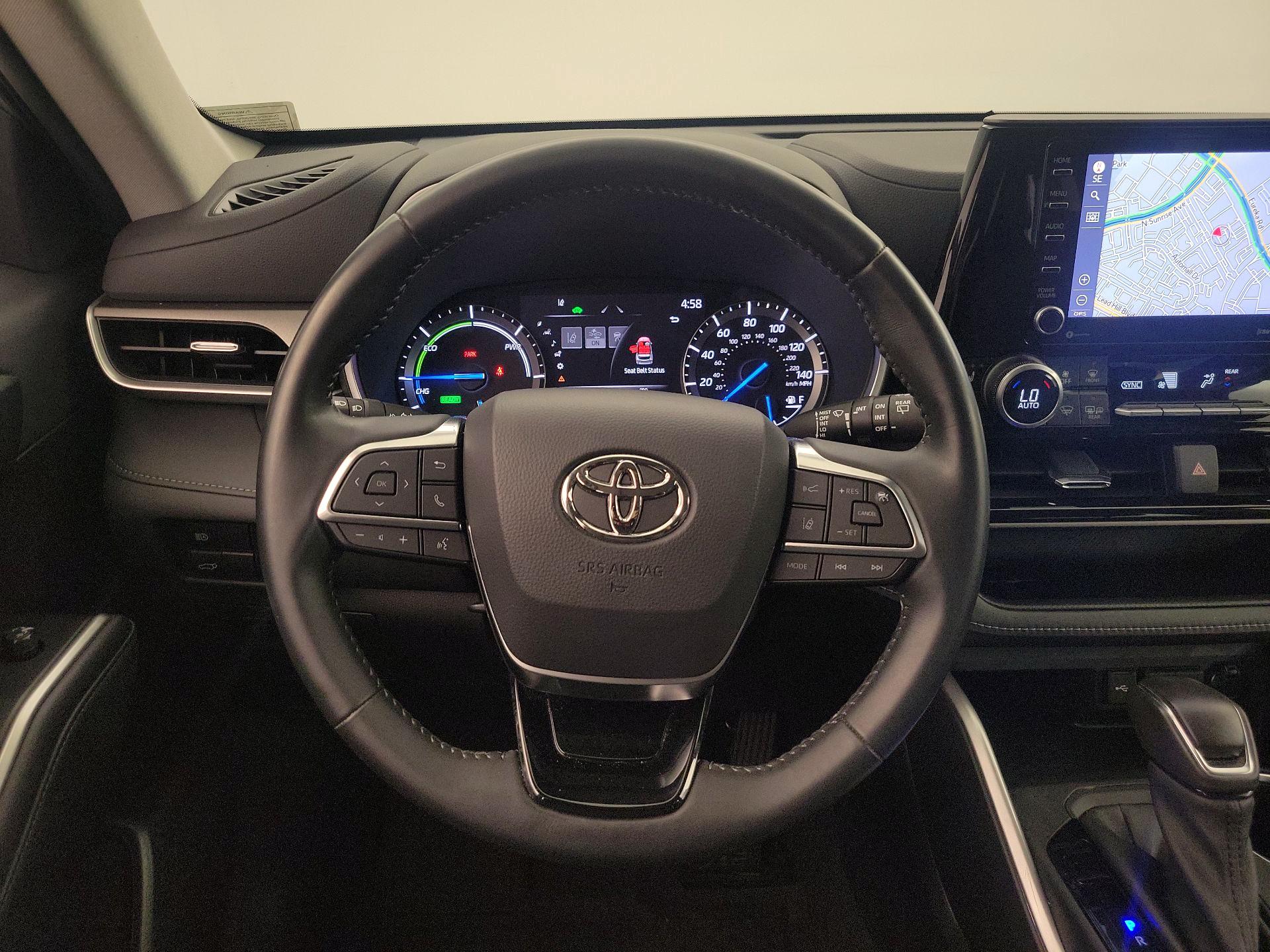 Thumbnail: 2021 Toyota Highlander - 10