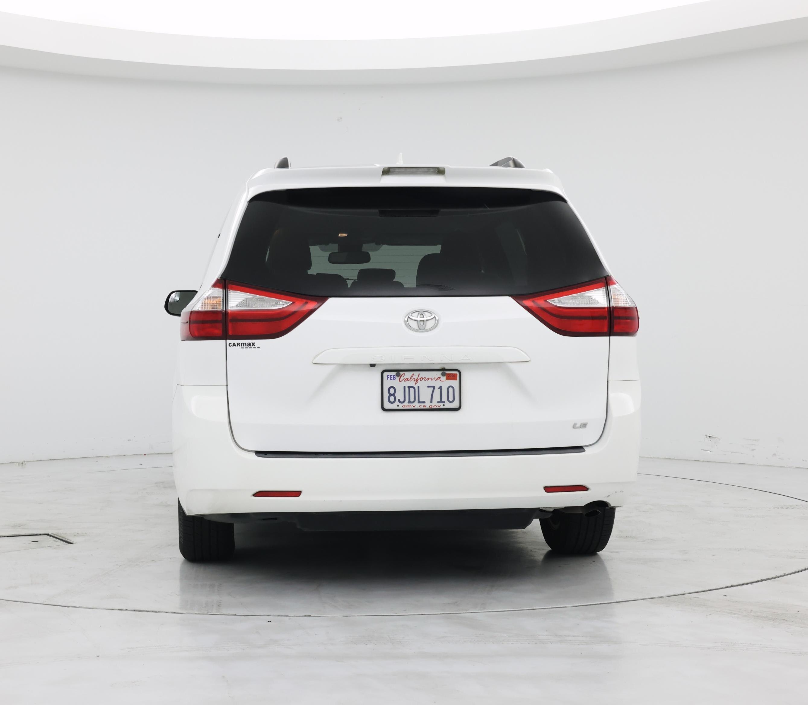Thumbnail: 2019 Toyota Sienna - 6