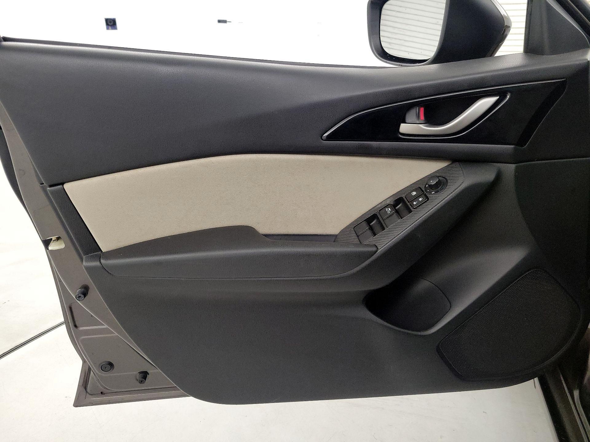 Thumbnail: 2014 Mazda Mazda3 - 12