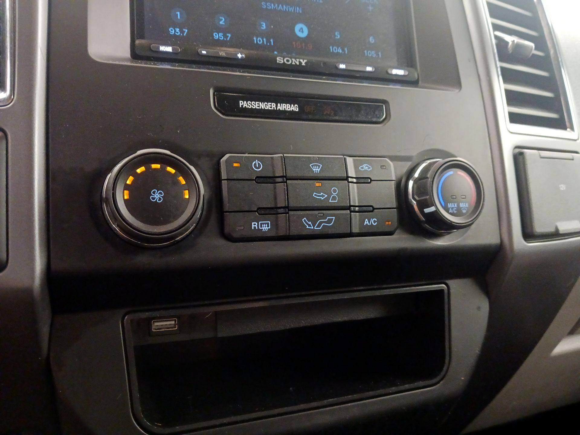 Thumbnail: 2015 Ford F-150 - 16