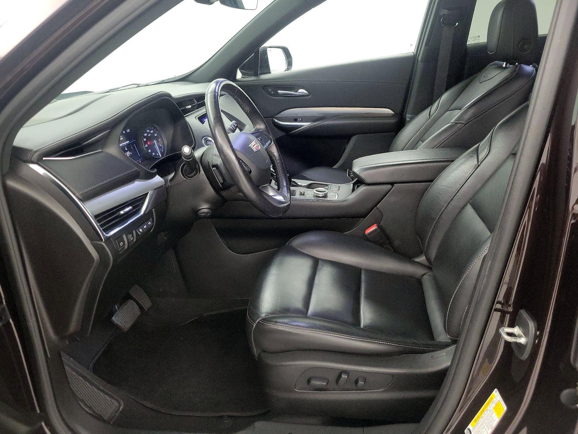 Thumbnail: 2021 Cadillac XT4 - 11