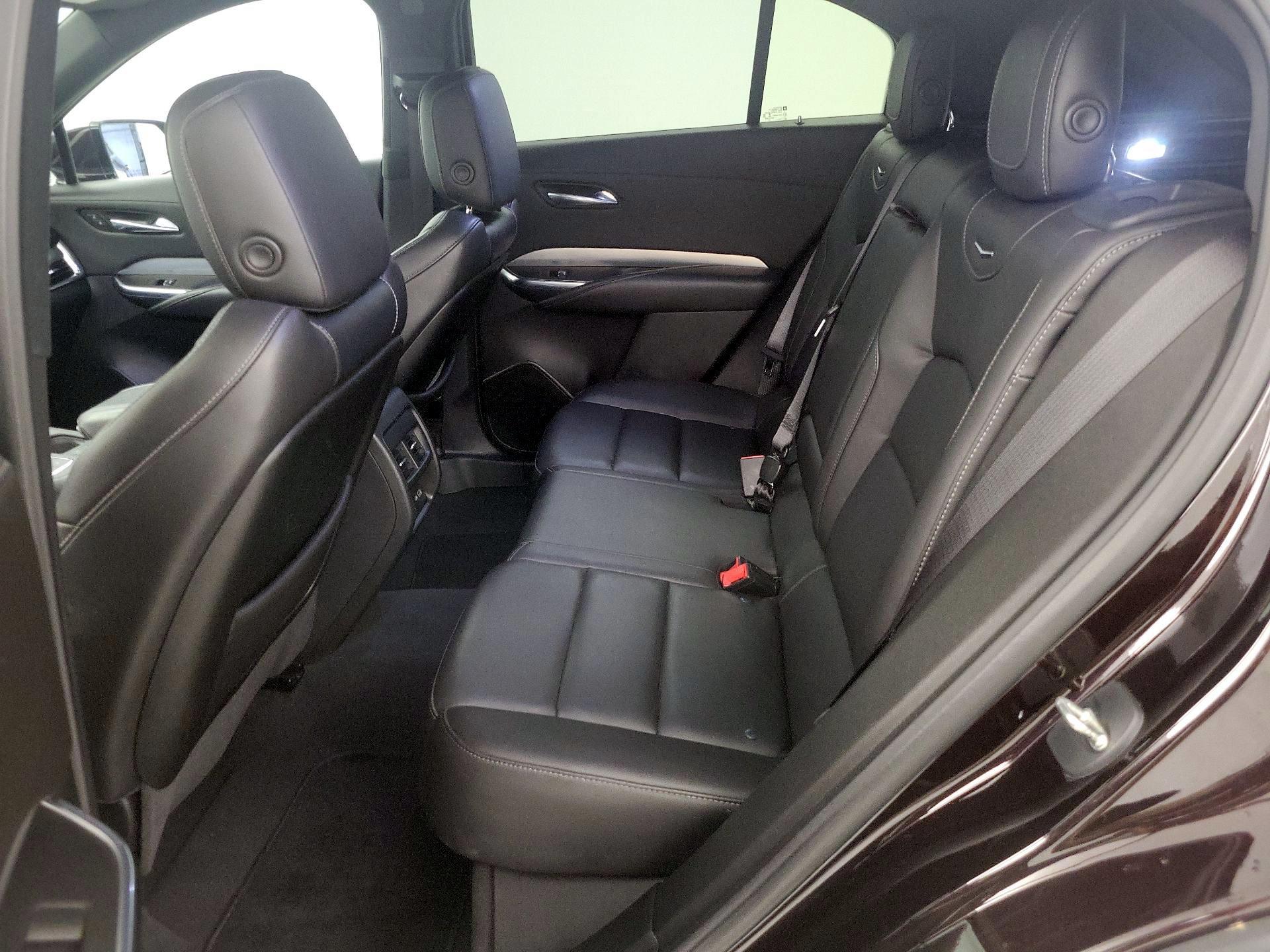 Thumbnail: 2021 Cadillac XT4 - 19