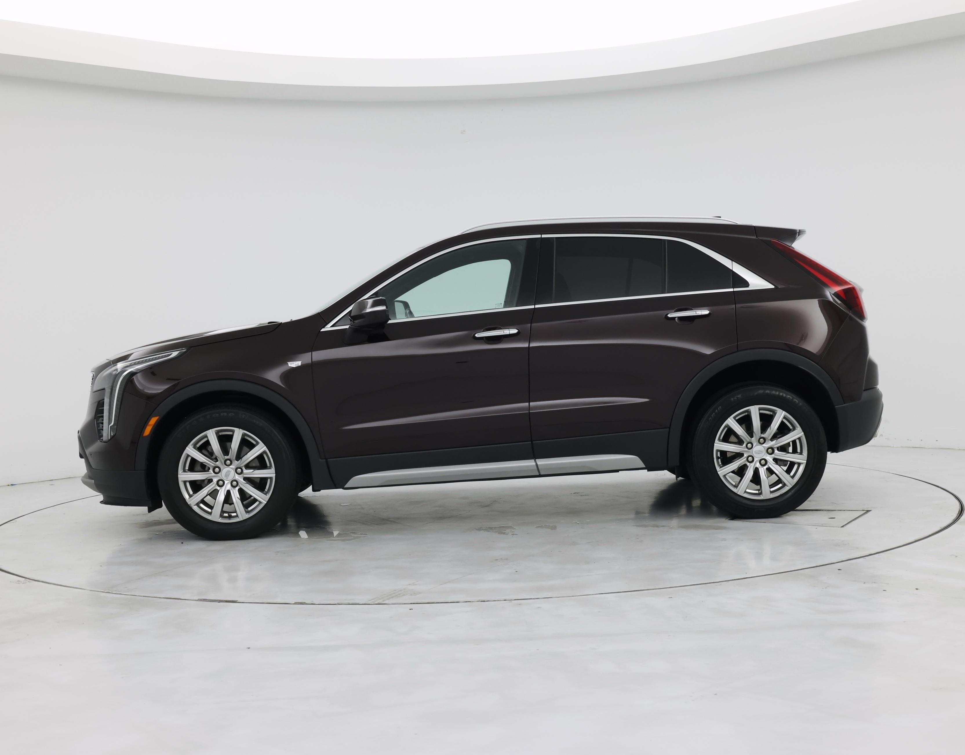 Thumbnail: 2021 Cadillac XT4 - 3