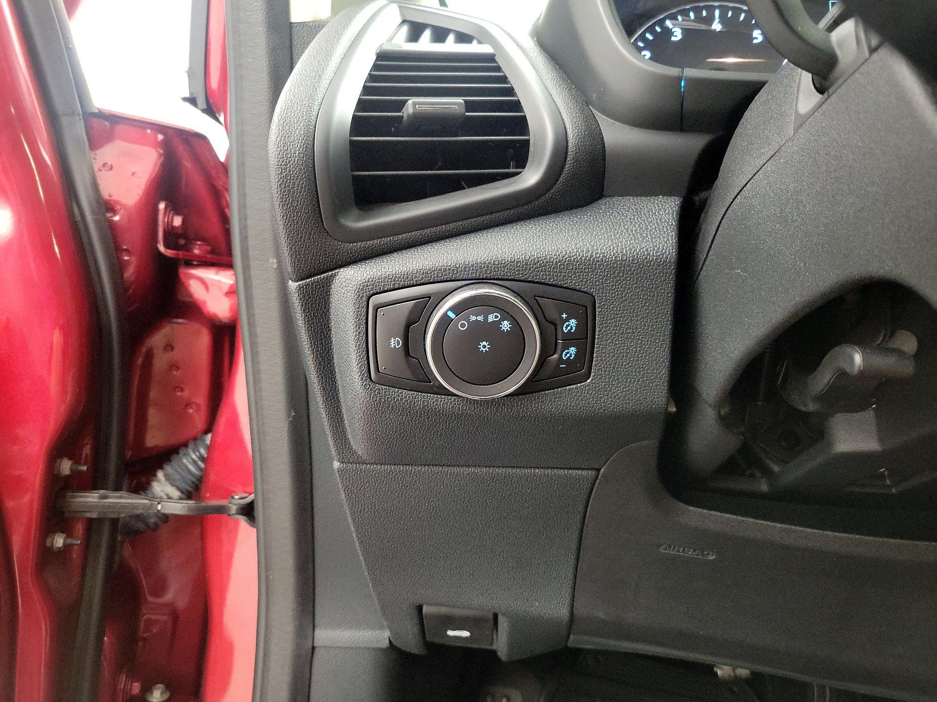 Thumbnail: 2018 Ford EcoSport - 13
