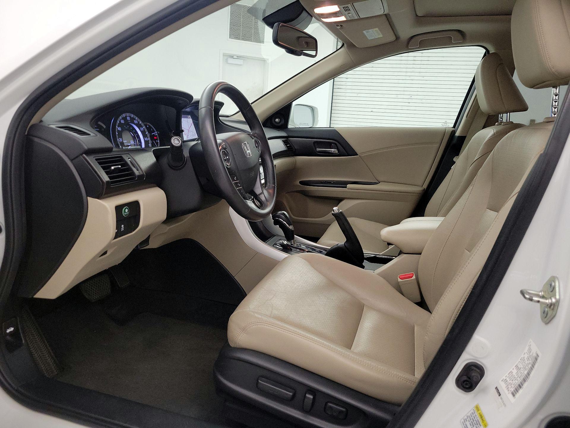 Thumbnail: 2015 Honda Accord - 11