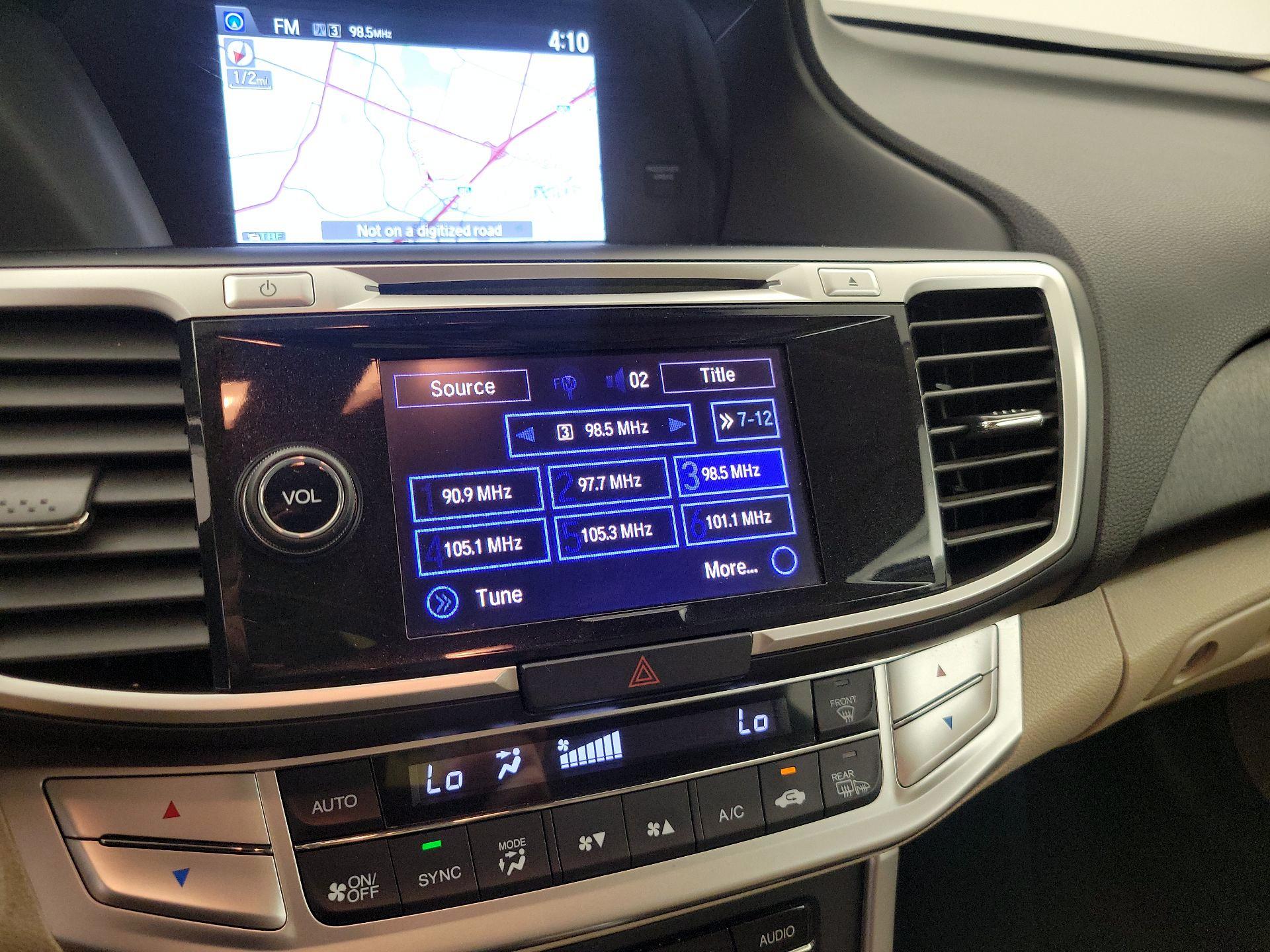 Thumbnail: 2015 Honda Accord - 16
