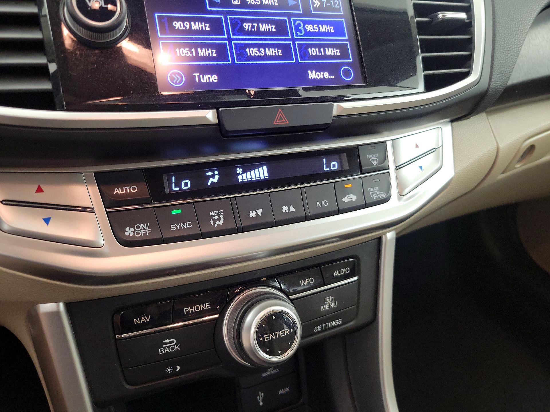 Thumbnail: 2015 Honda Accord - 17