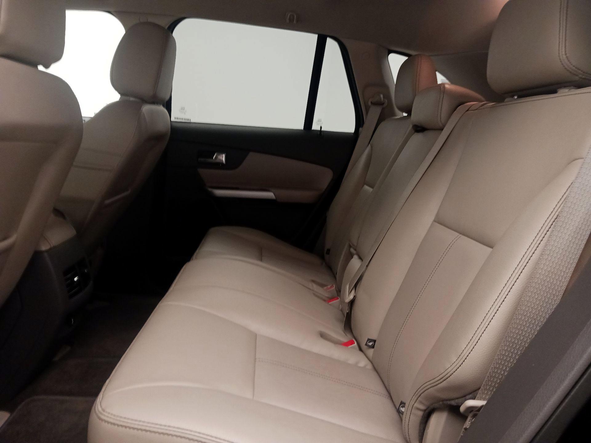 Thumbnail: 2014 Ford Edge - 19