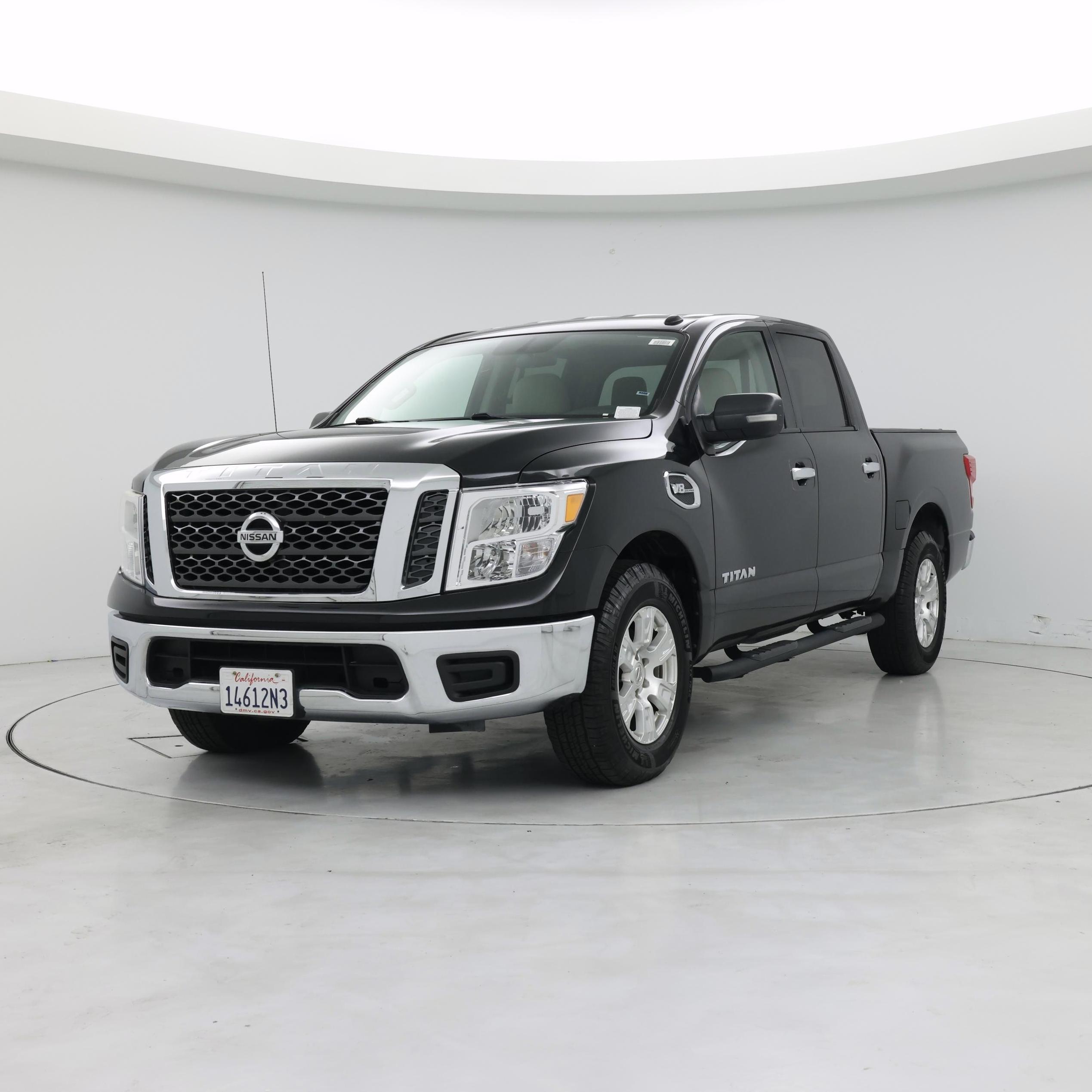 Thumbnail: 2017 Nissan Titan - 4