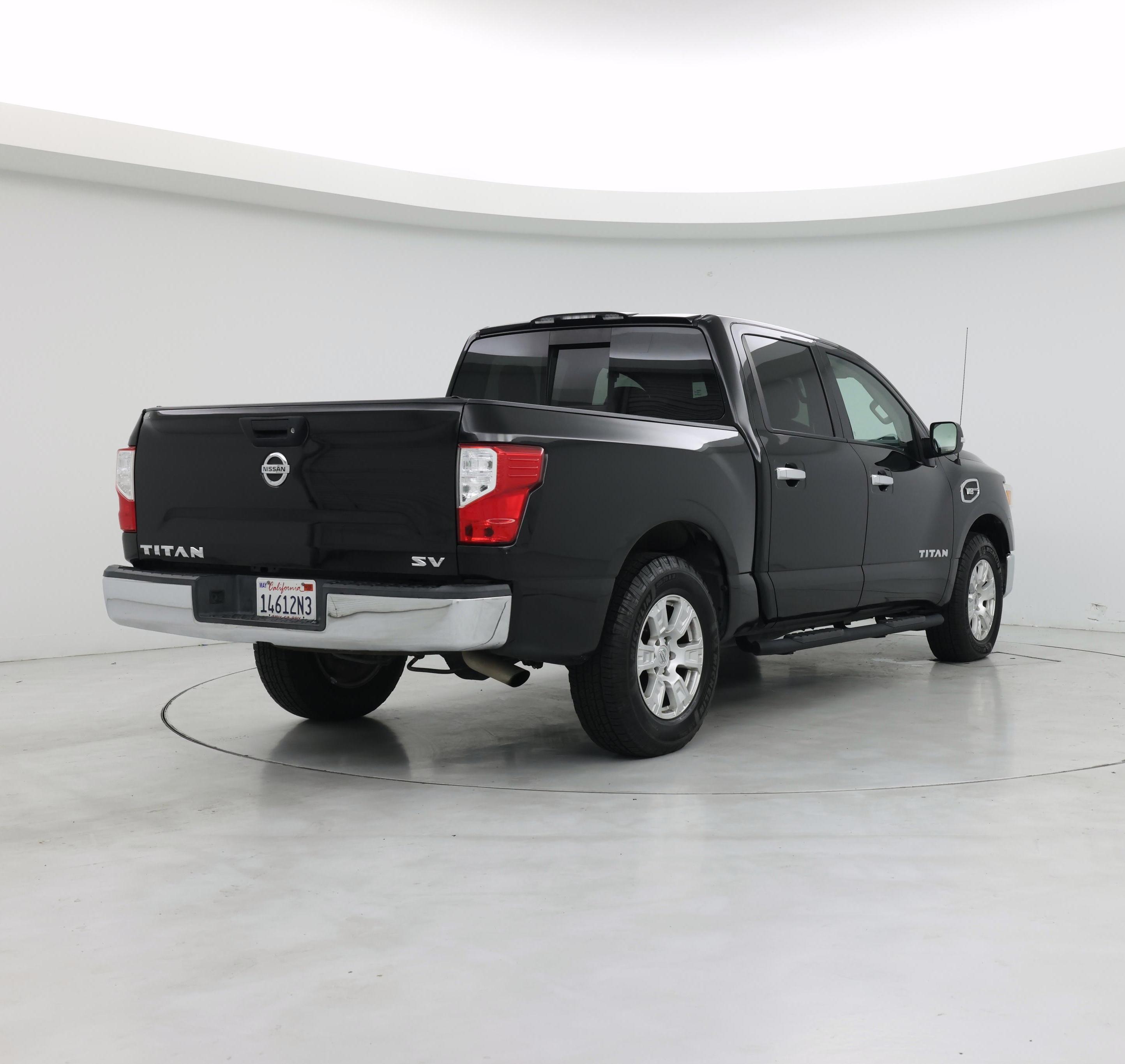 Thumbnail: 2017 Nissan Titan - 8