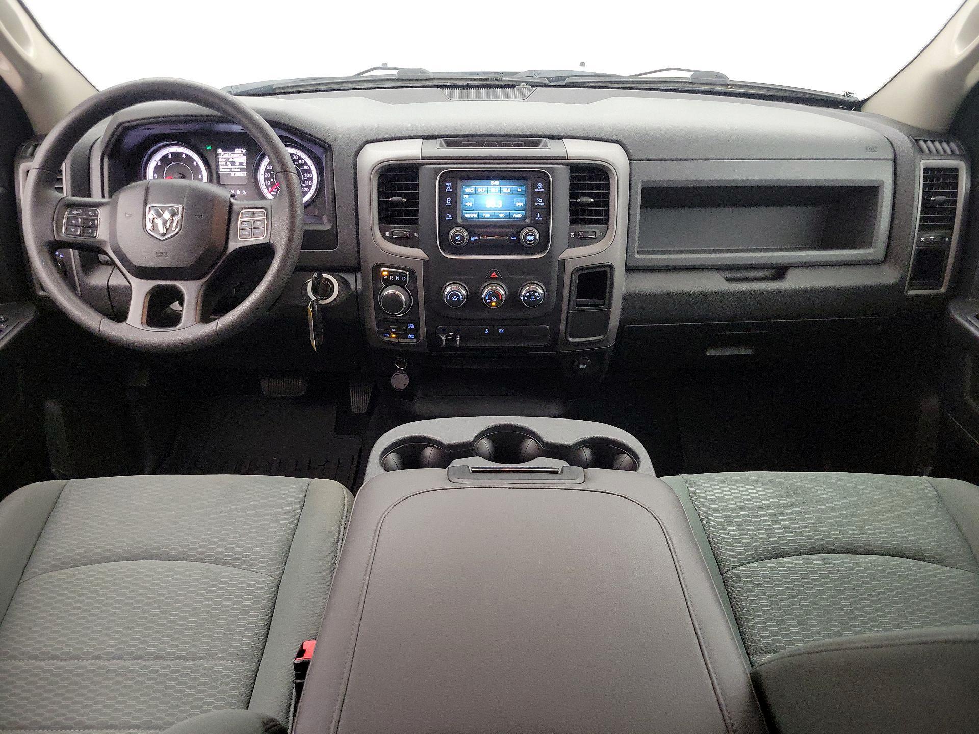 Thumbnail: 2020 RAM 1500 Classic - 9