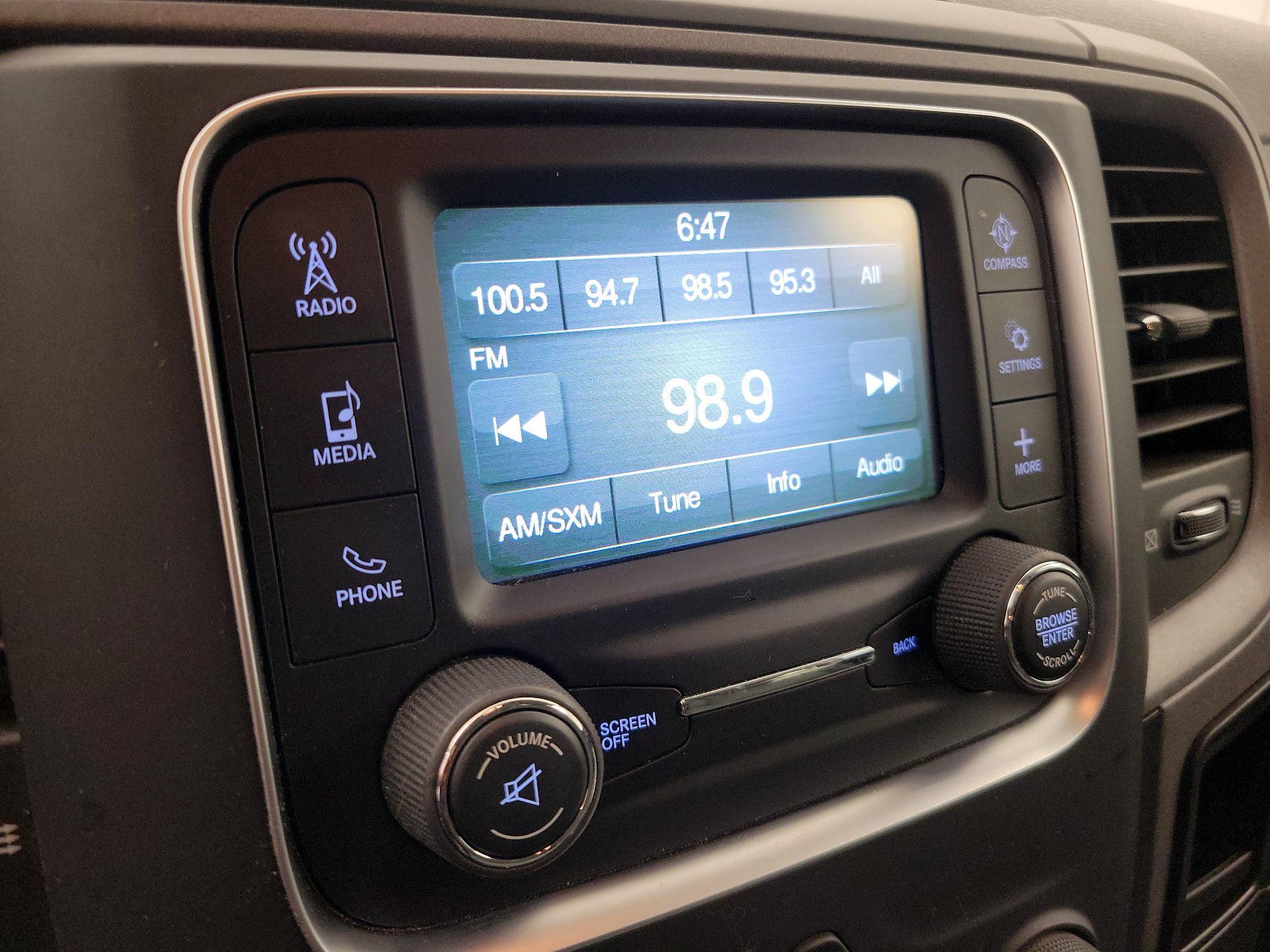 Thumbnail: 2020 RAM 1500 Classic - 15