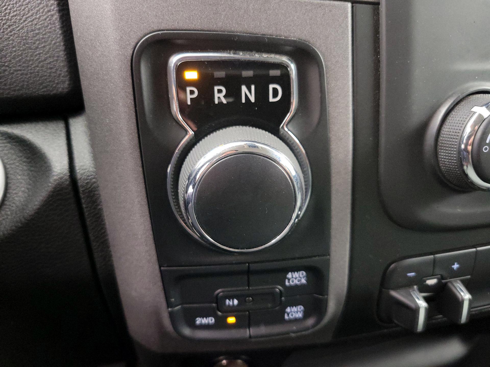 Thumbnail: 2020 RAM 1500 Classic - 17