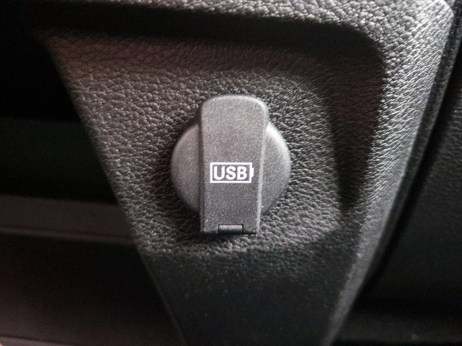 Thumbnail: 2020 RAM 1500 Classic - 18