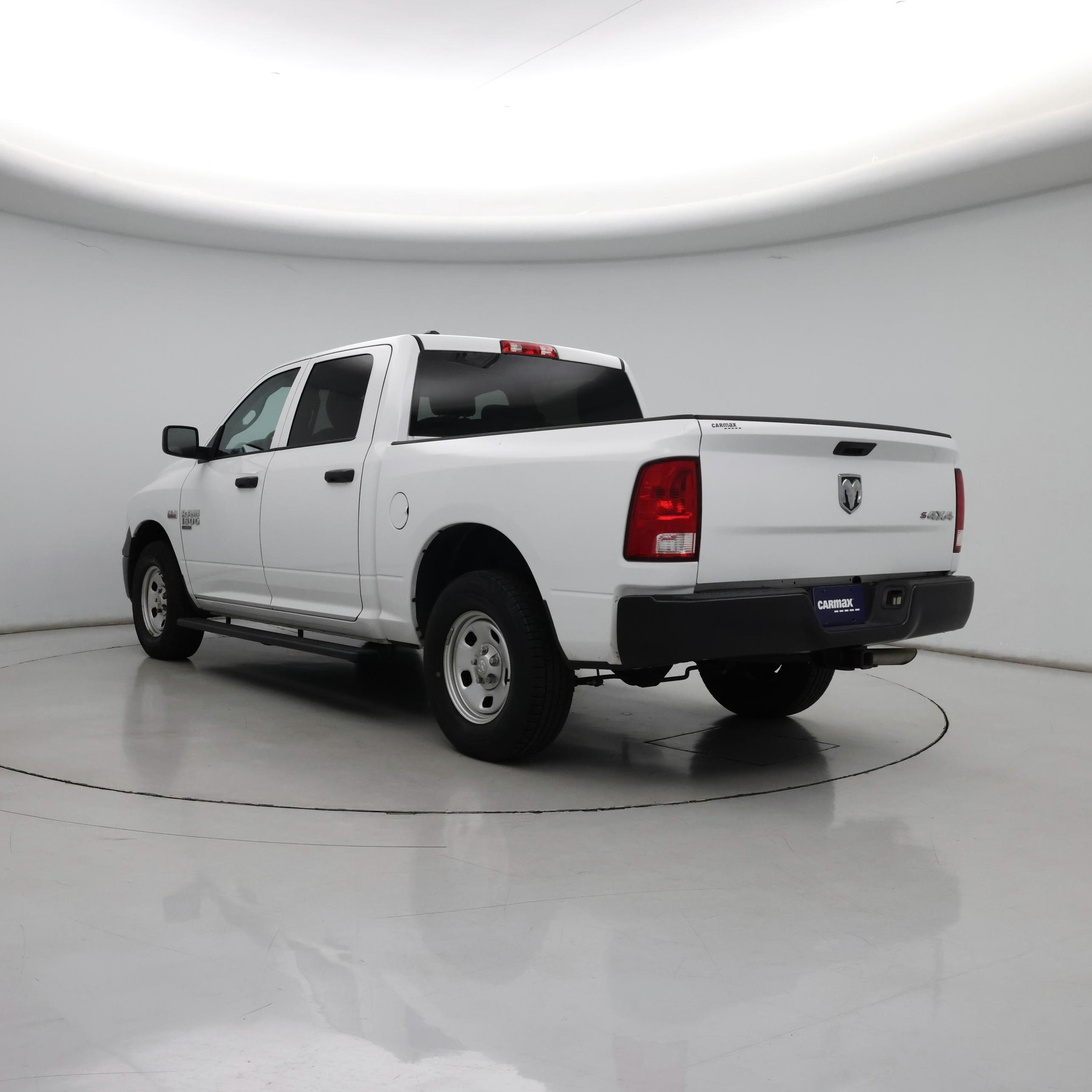 Thumbnail: 2020 RAM 1500 Classic - 2