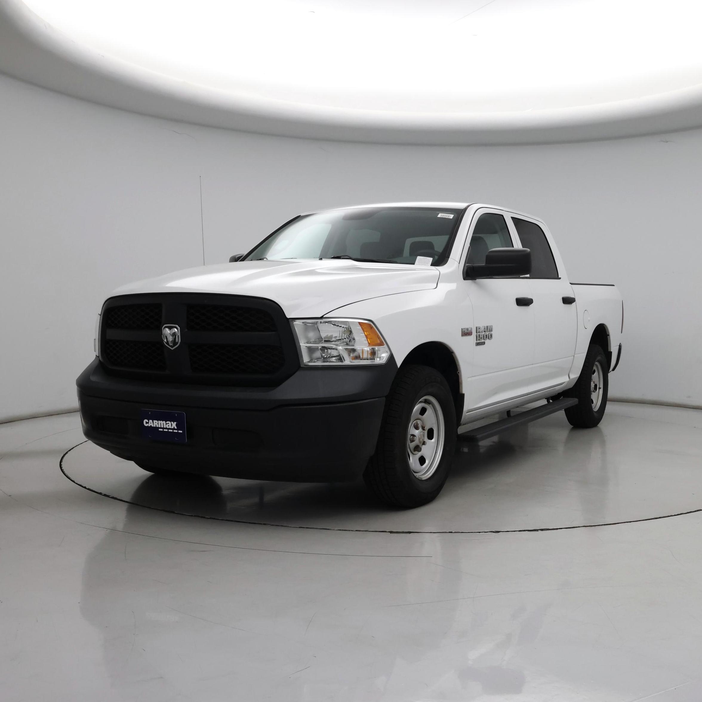 Thumbnail: 2020 RAM 1500 Classic - 4