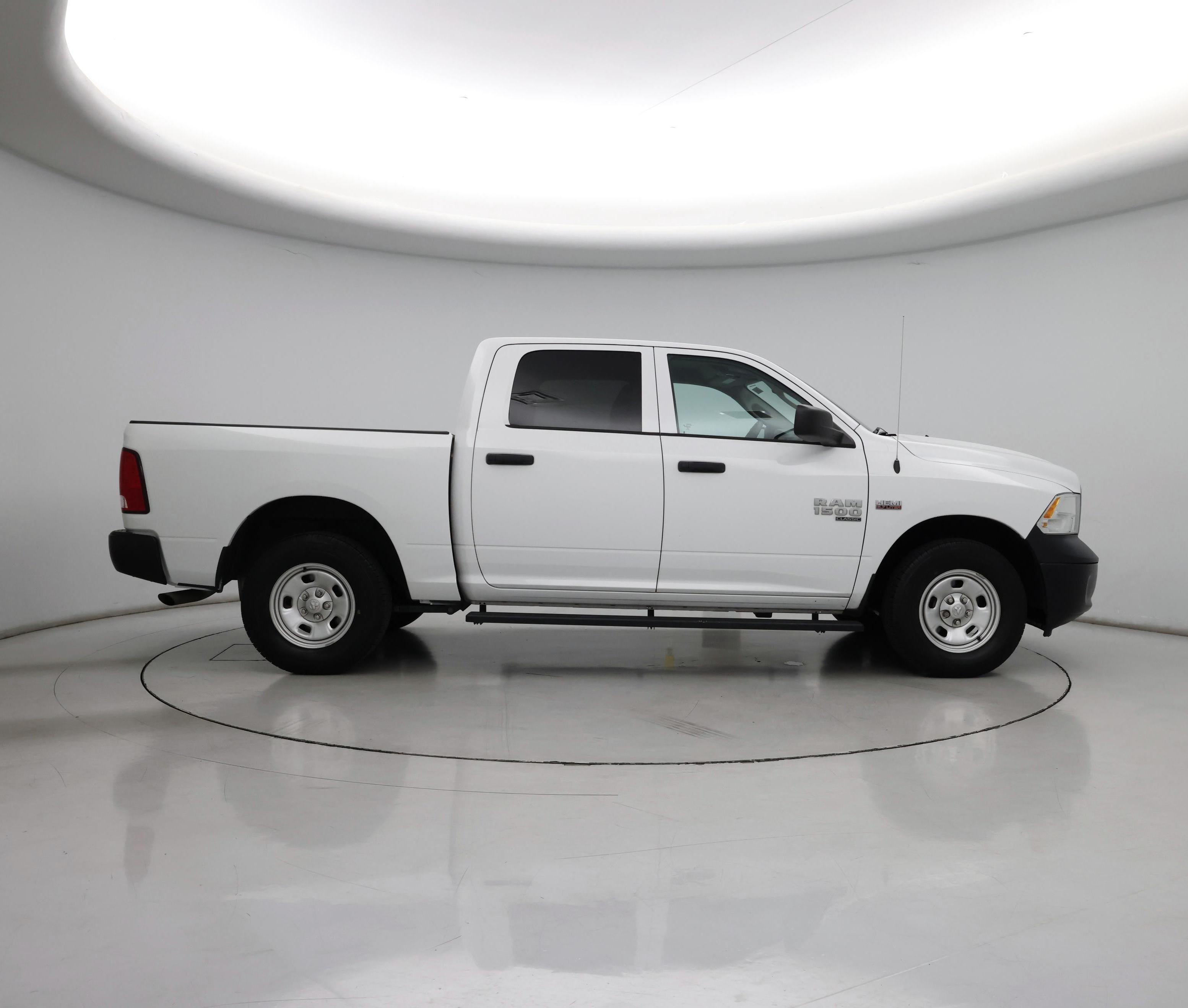 Thumbnail: 2020 RAM 1500 Classic - 7