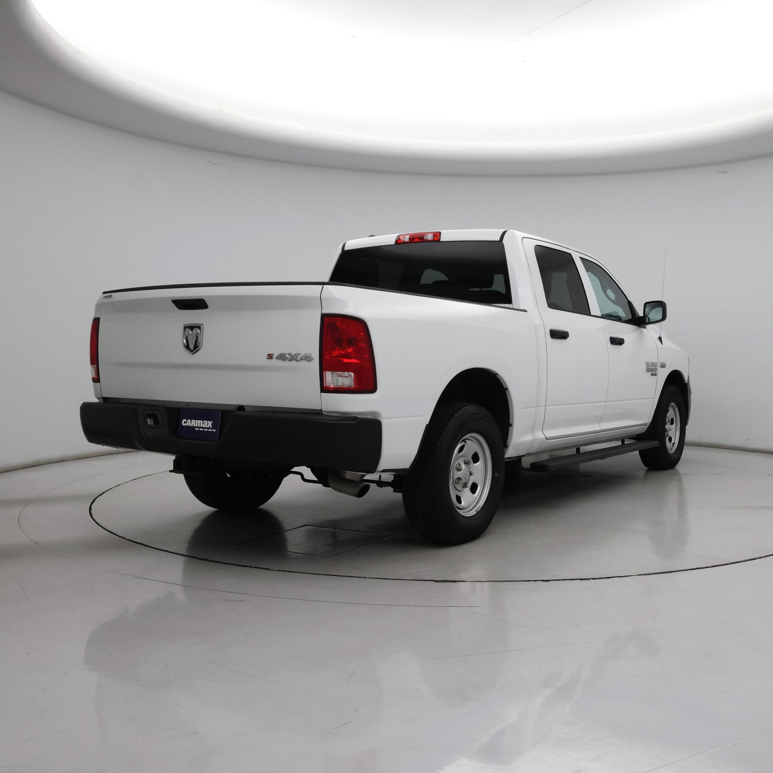 Thumbnail: 2020 RAM 1500 Classic - 8