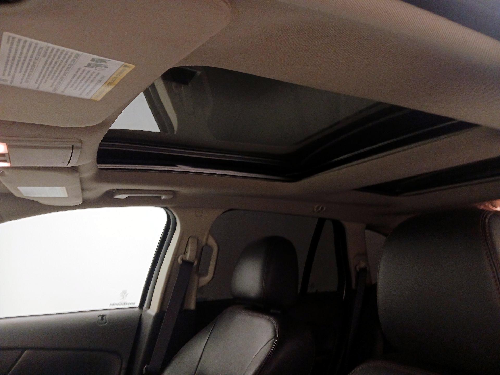 Thumbnail: 2014 Ford Edge - 18