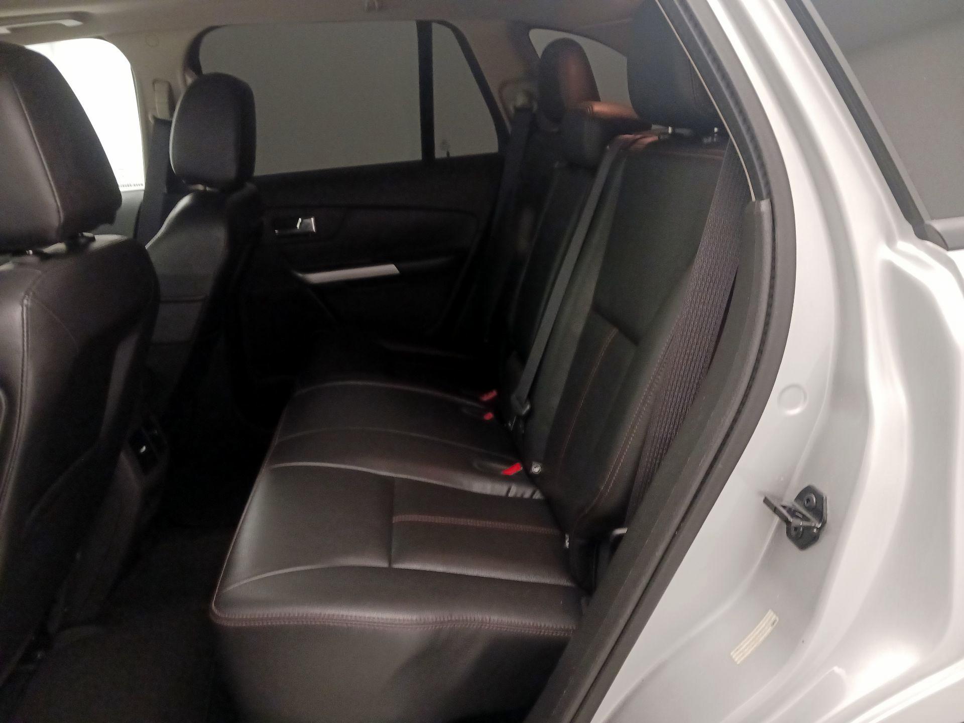 Thumbnail: 2014 Ford Edge - 19
