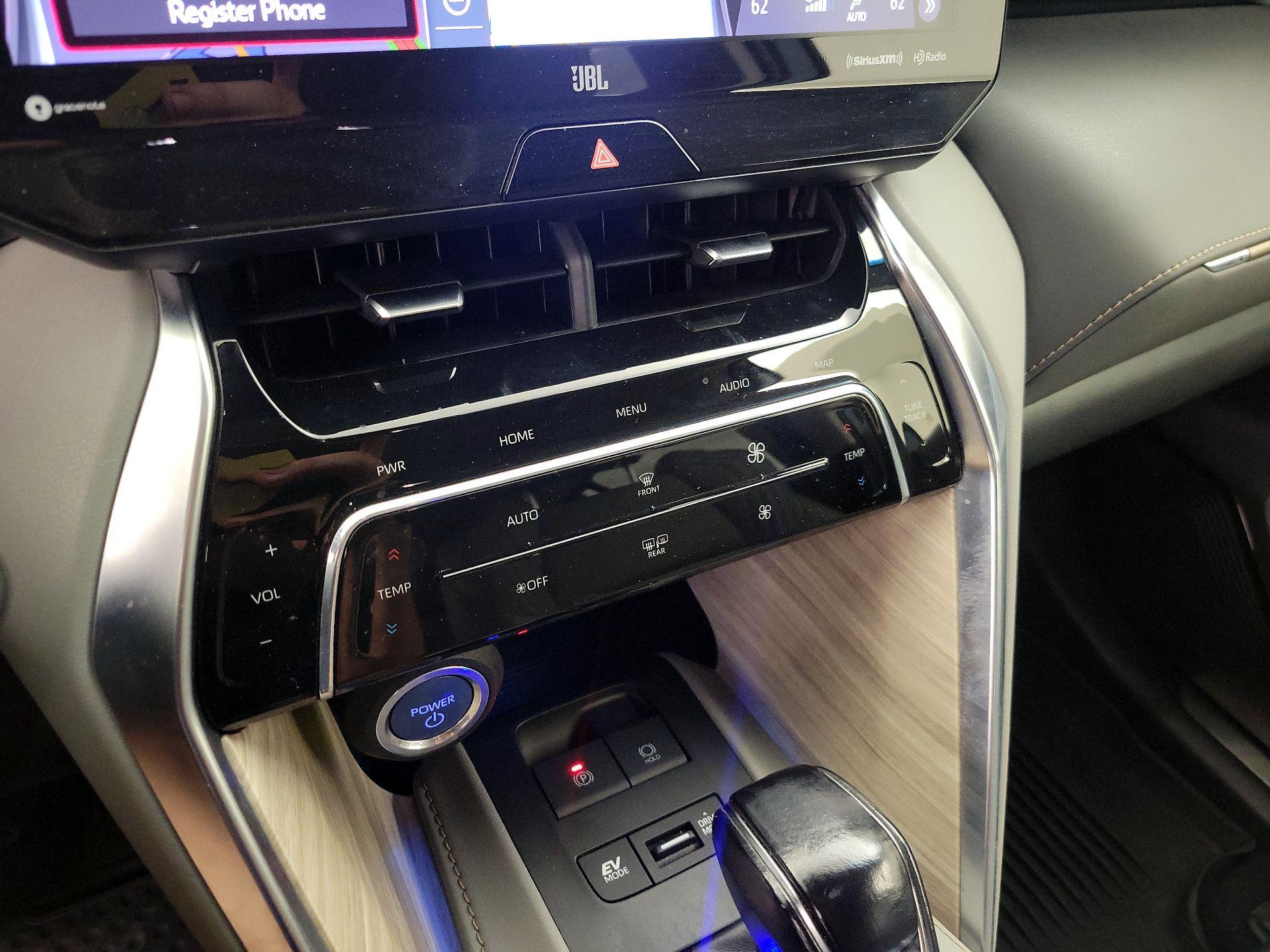 Thumbnail: 2021 Toyota Venza - 16