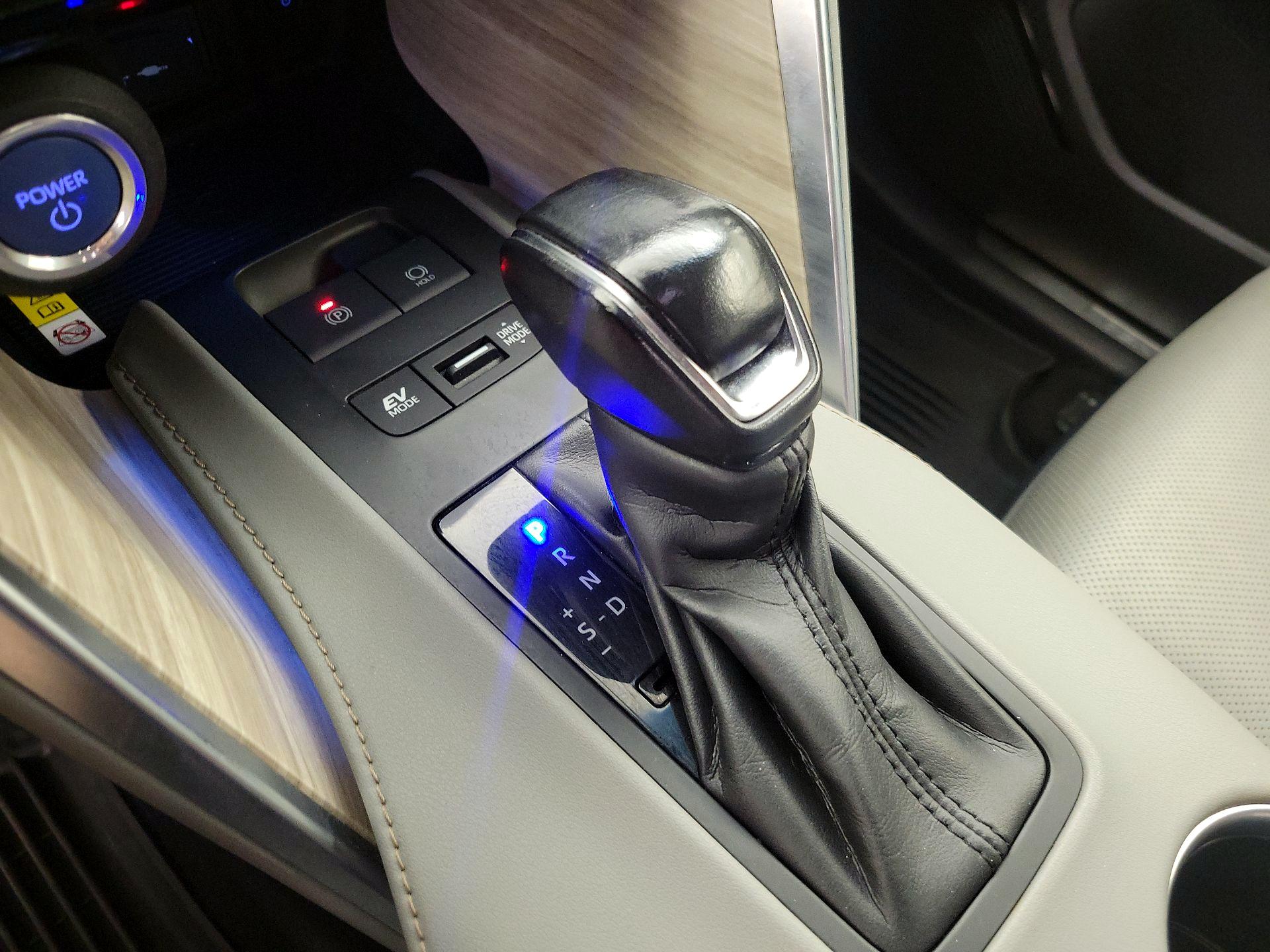 Thumbnail: 2021 Toyota Venza - 17