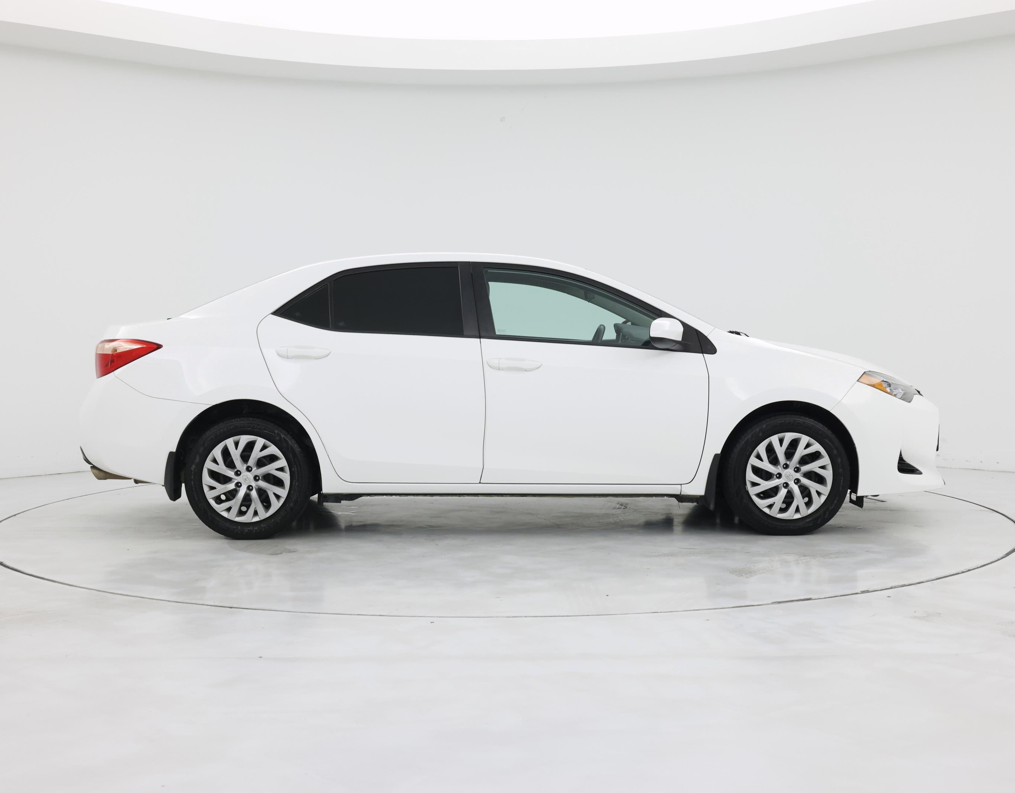 Thumbnail: 2017 Toyota Corolla - 7